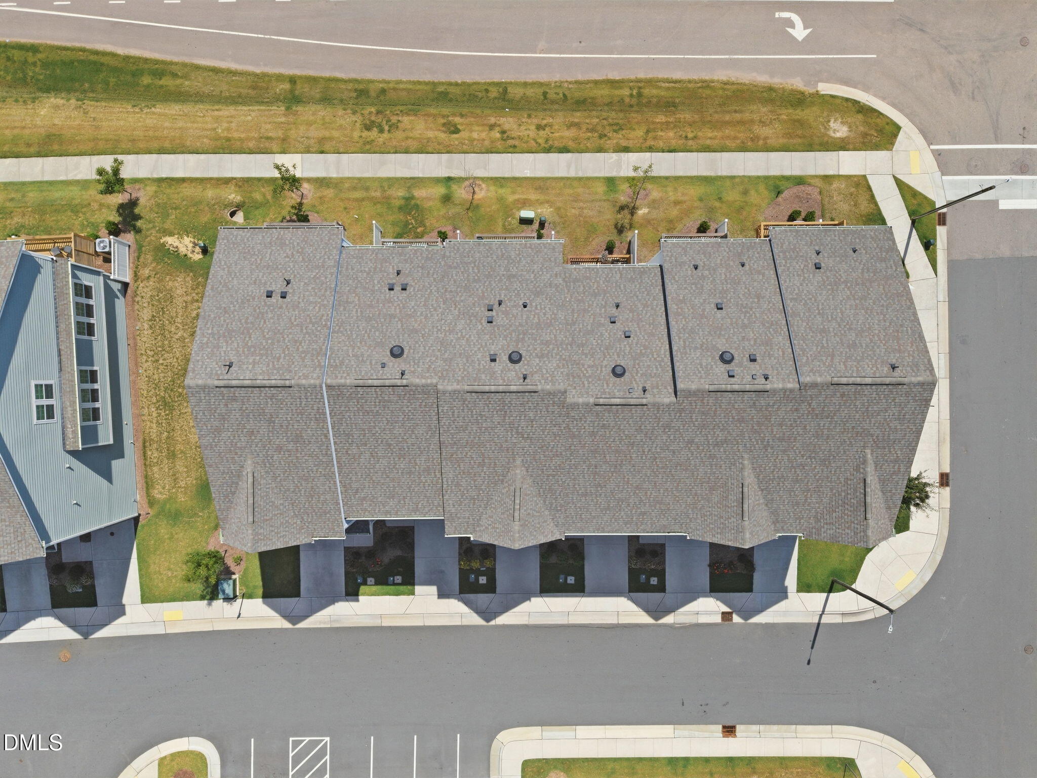 2010 Enrichment Way Property Photo 9