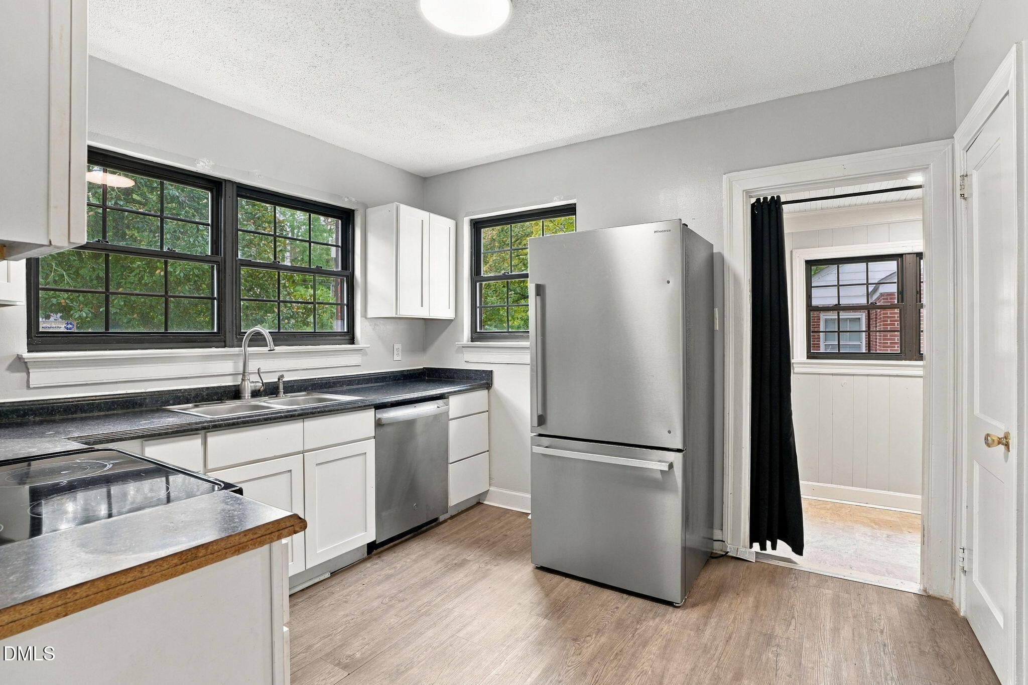 504 Rountree Street W Property Photo 2