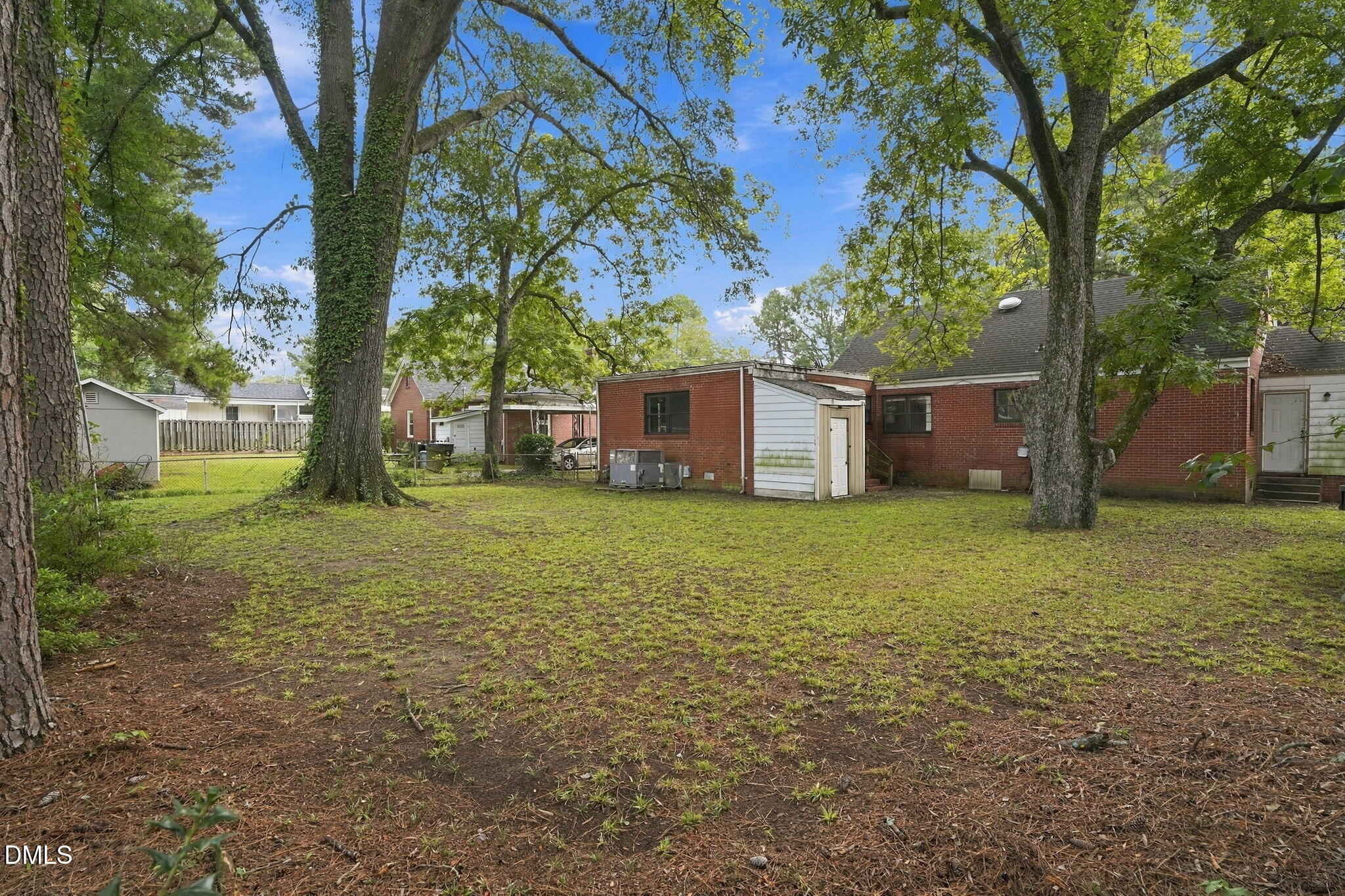 504 Rountree Street W Property Photo 12