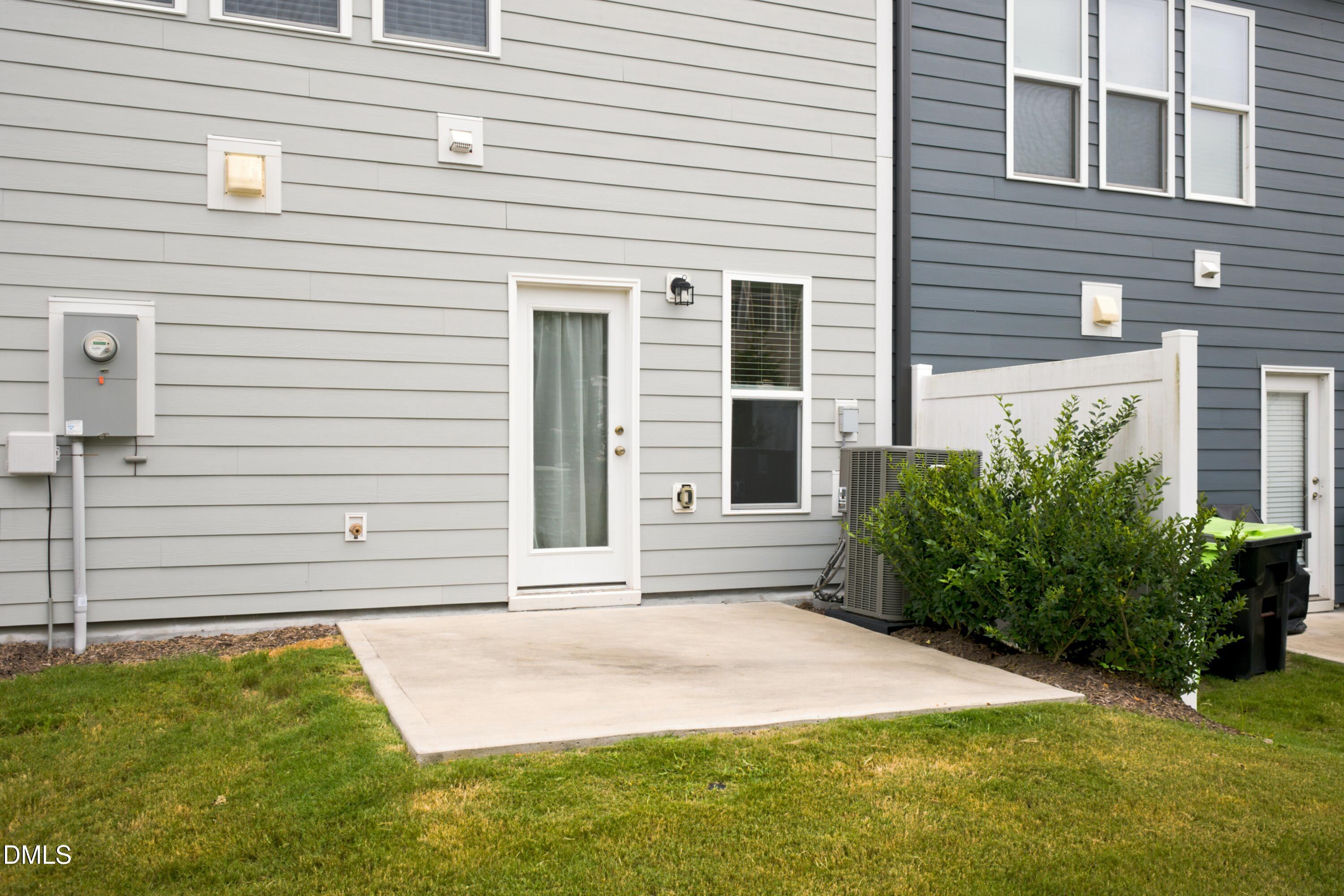 871 Mckenzie Park Terrace Property Photo 23