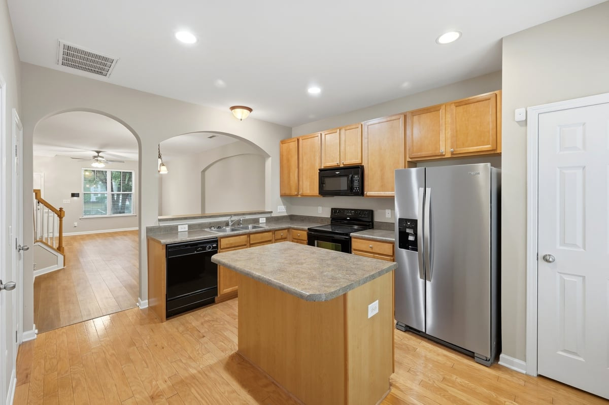 6639 Clarksburg Place Property Photo 6