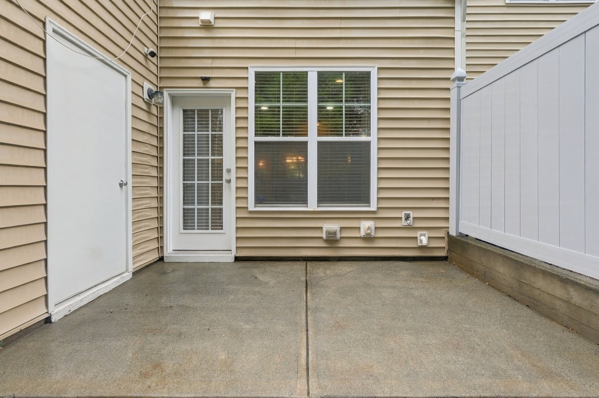 6639 Clarksburg Place Property Photo 10