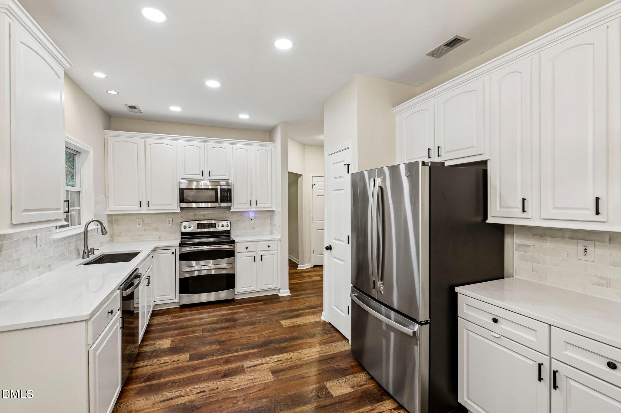 10733 Pendragon Place Property Photo 5