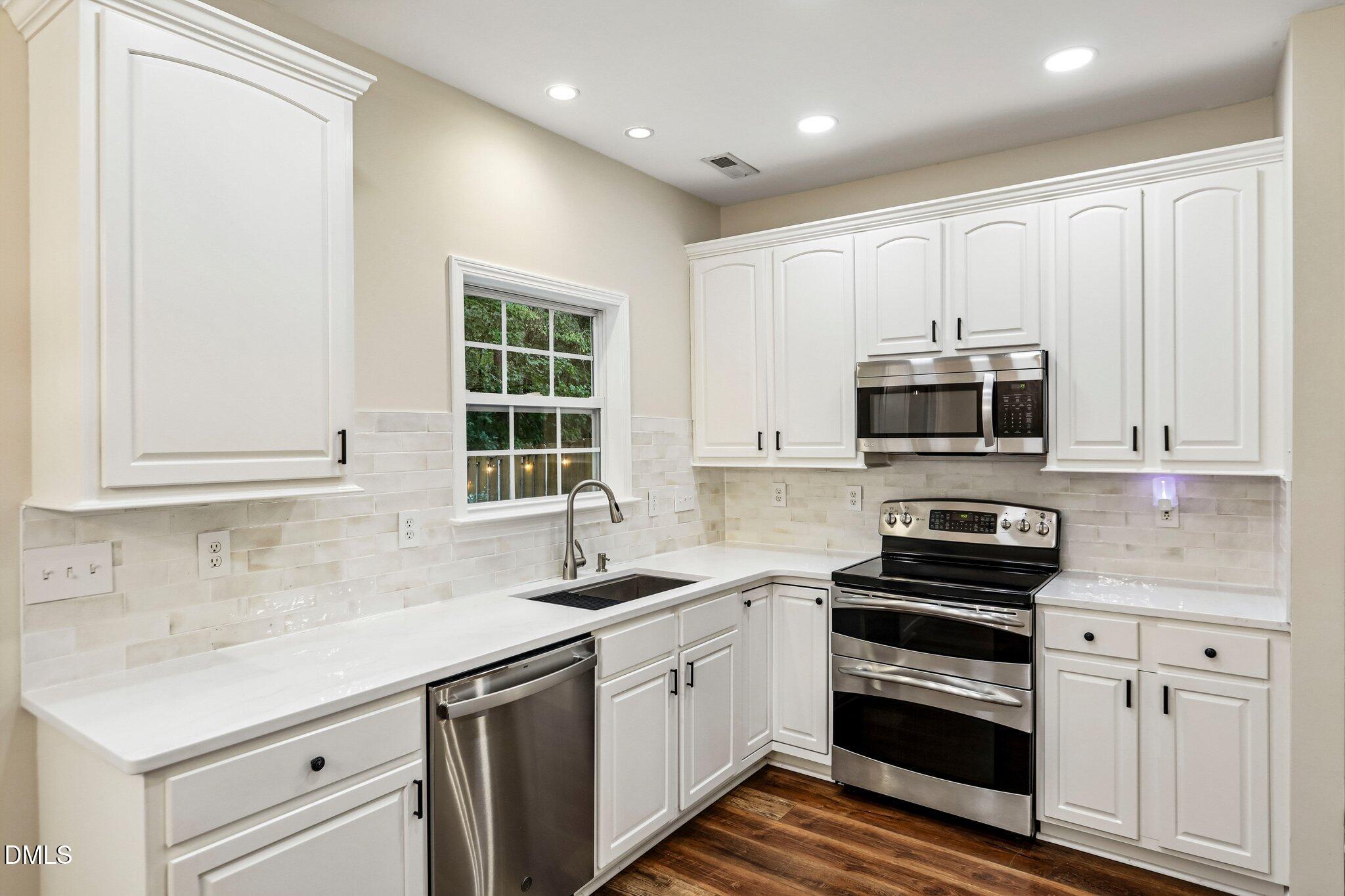 10733 Pendragon Place Property Photo 6