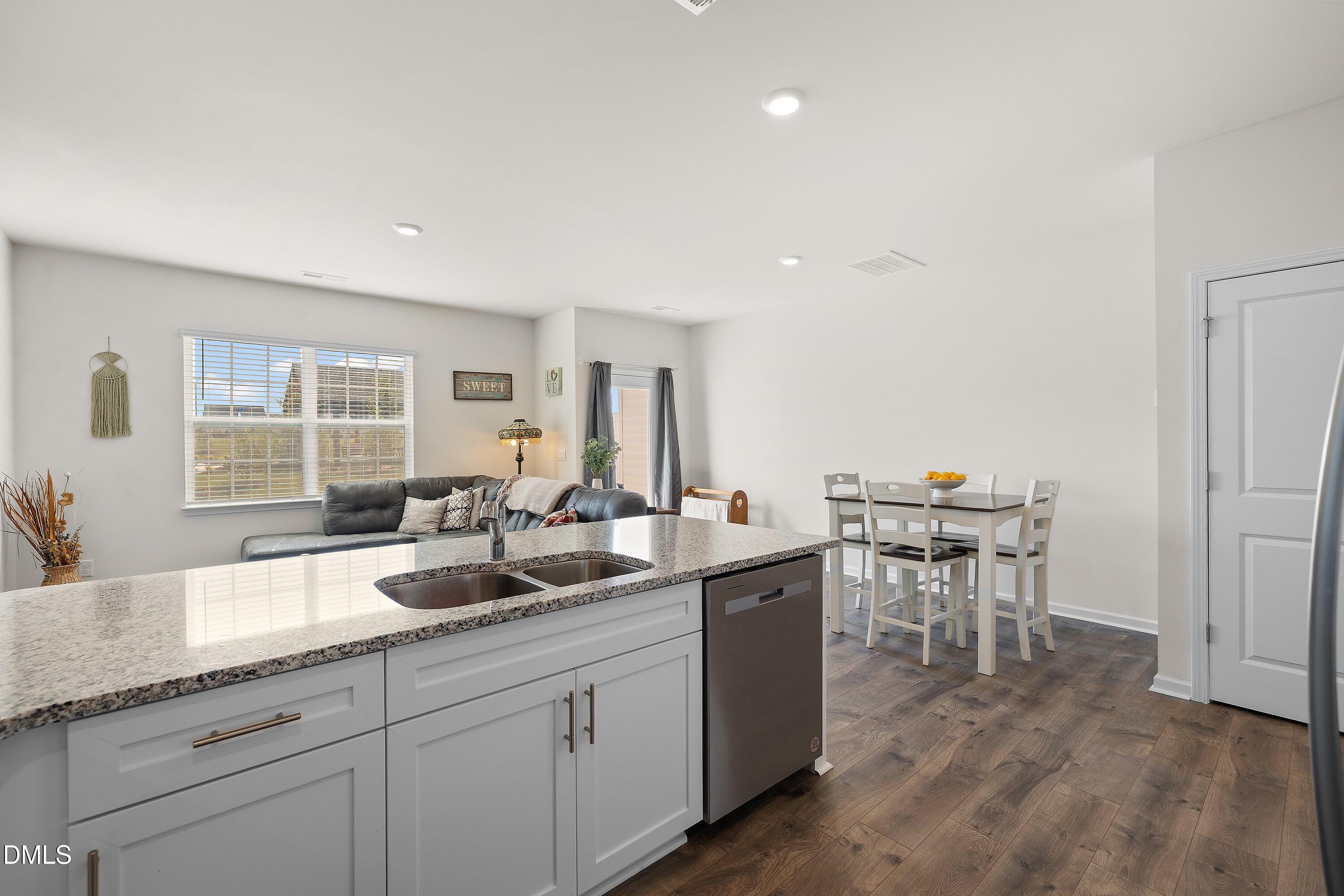 544 Belgian Red Way Property Photo 5