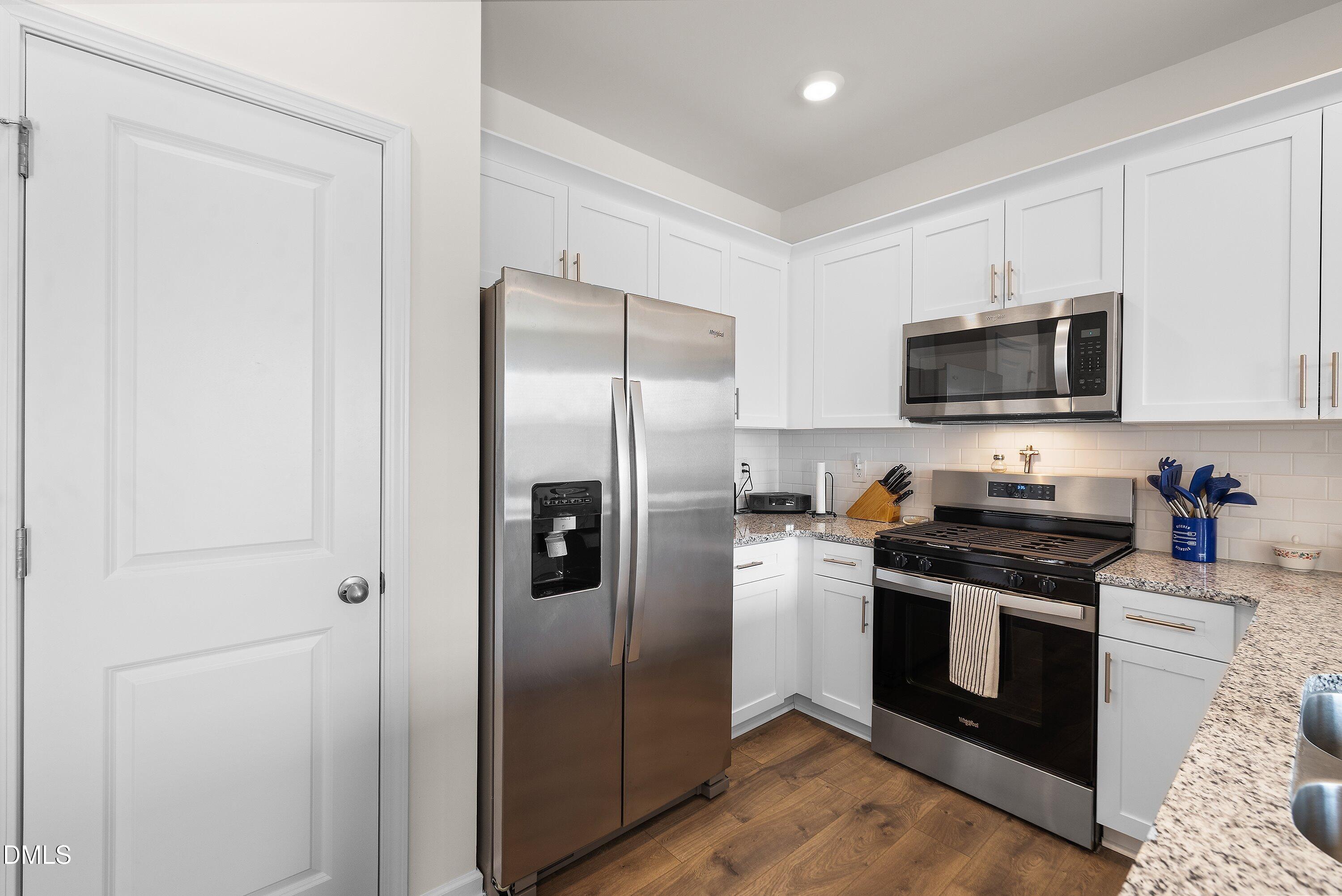 544 Belgian Red Way Property Photo 7