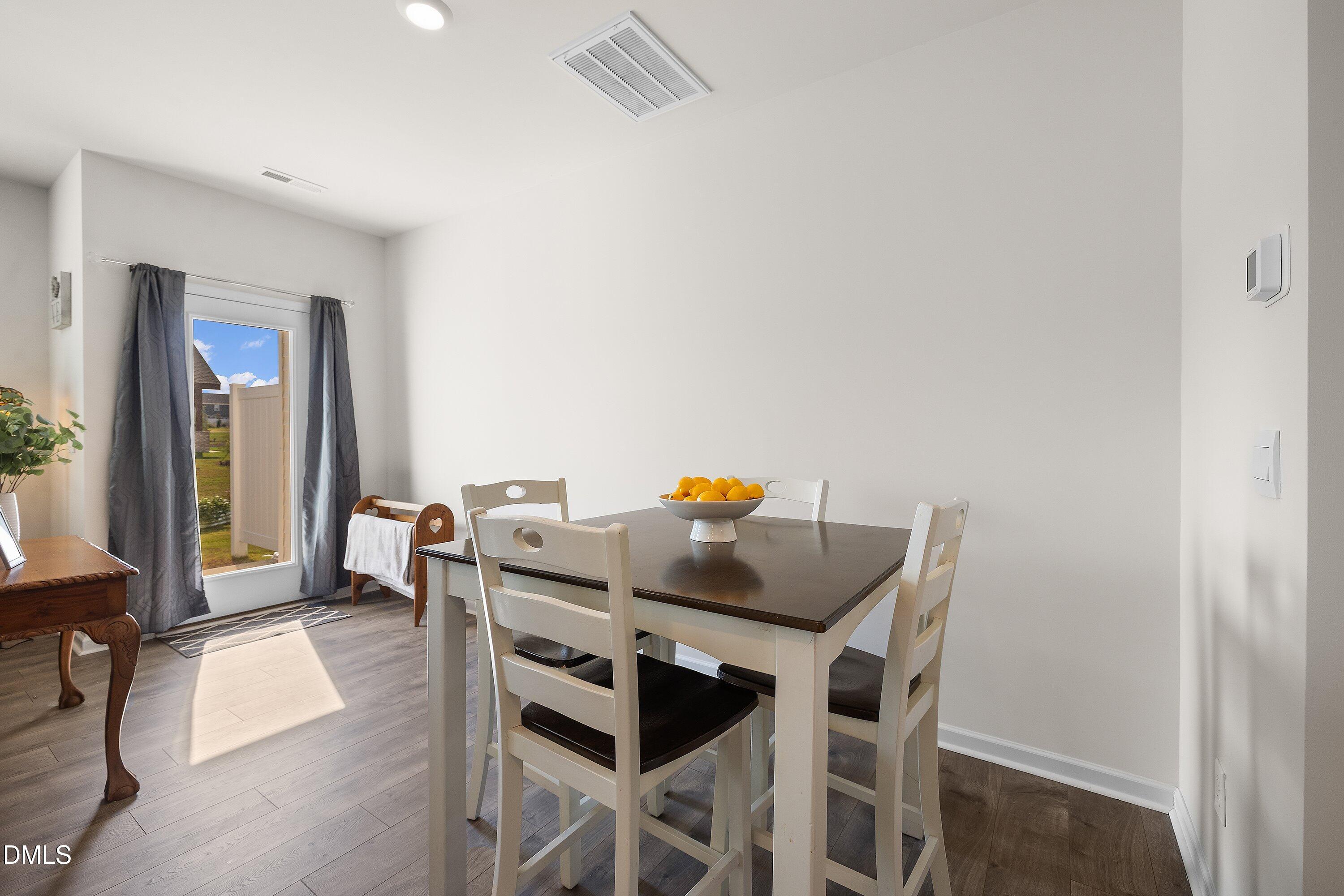 544 Belgian Red Way Property Photo 8