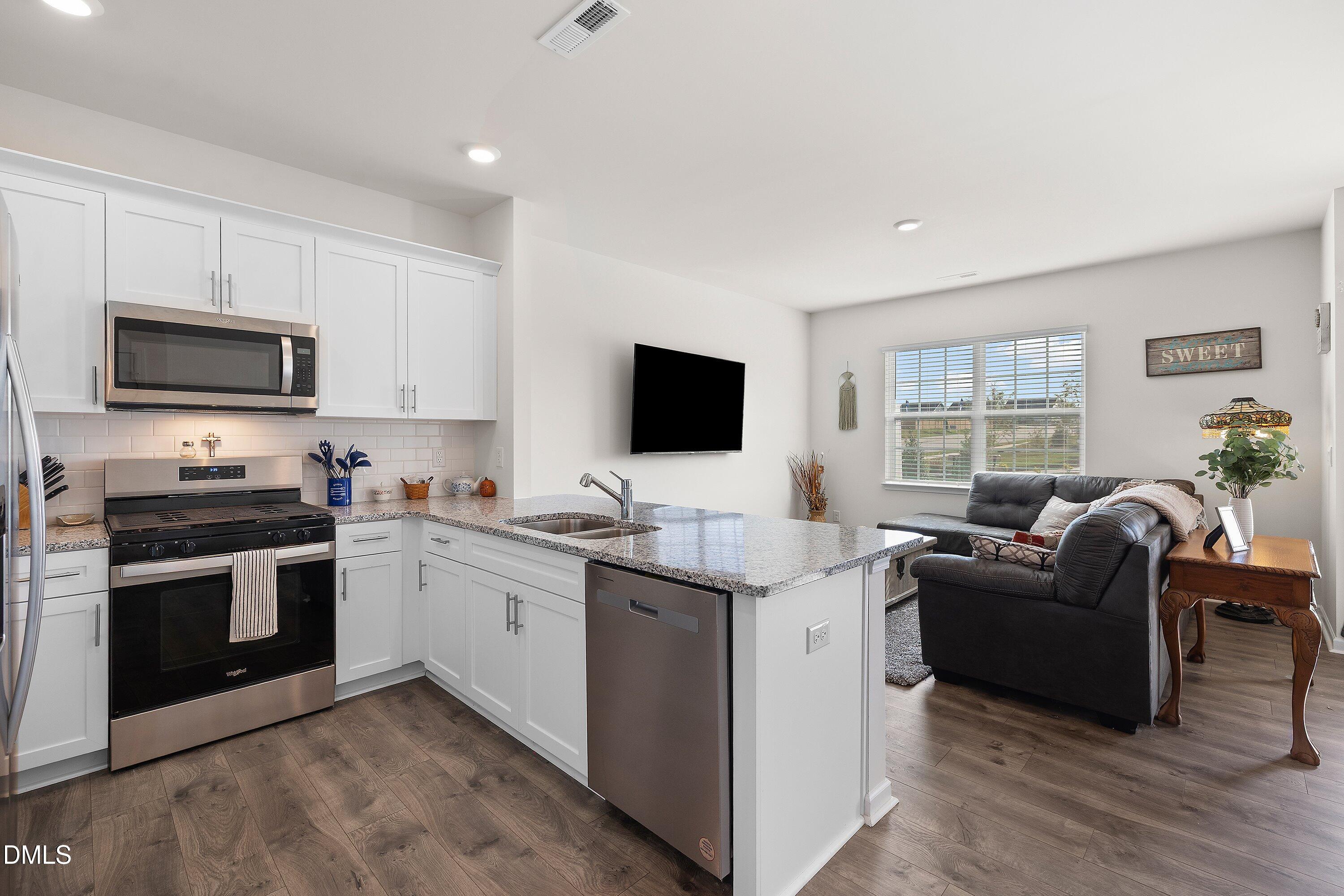 544 Belgian Red Way Property Photo 13