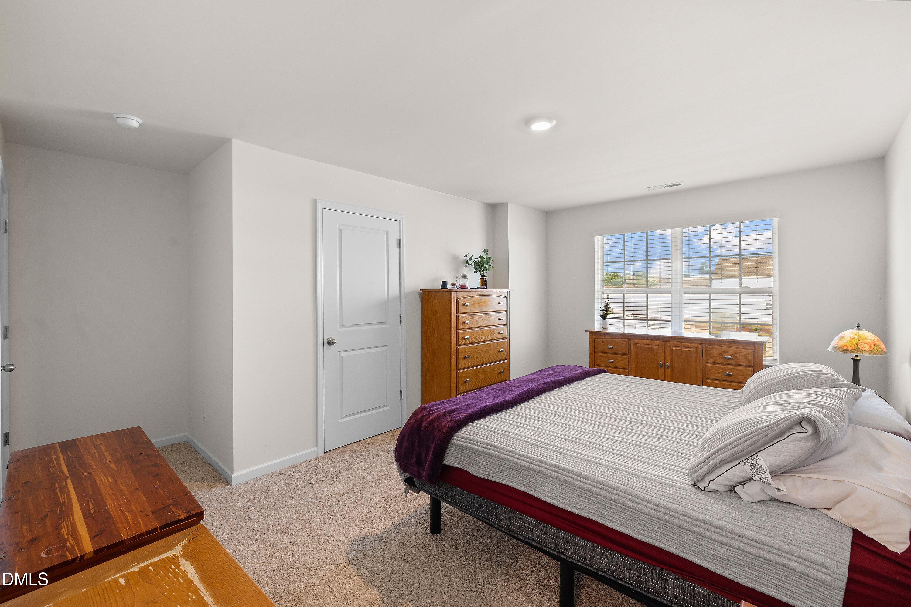 544 Belgian Red Way Property Photo 15