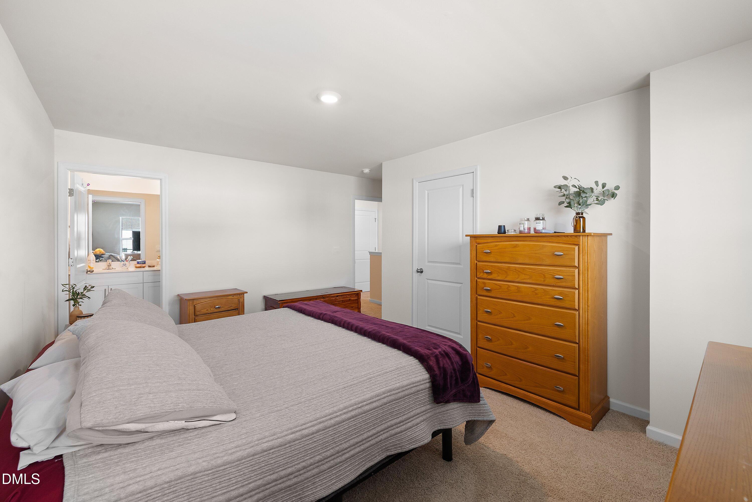 544 Belgian Red Way Property Photo 16