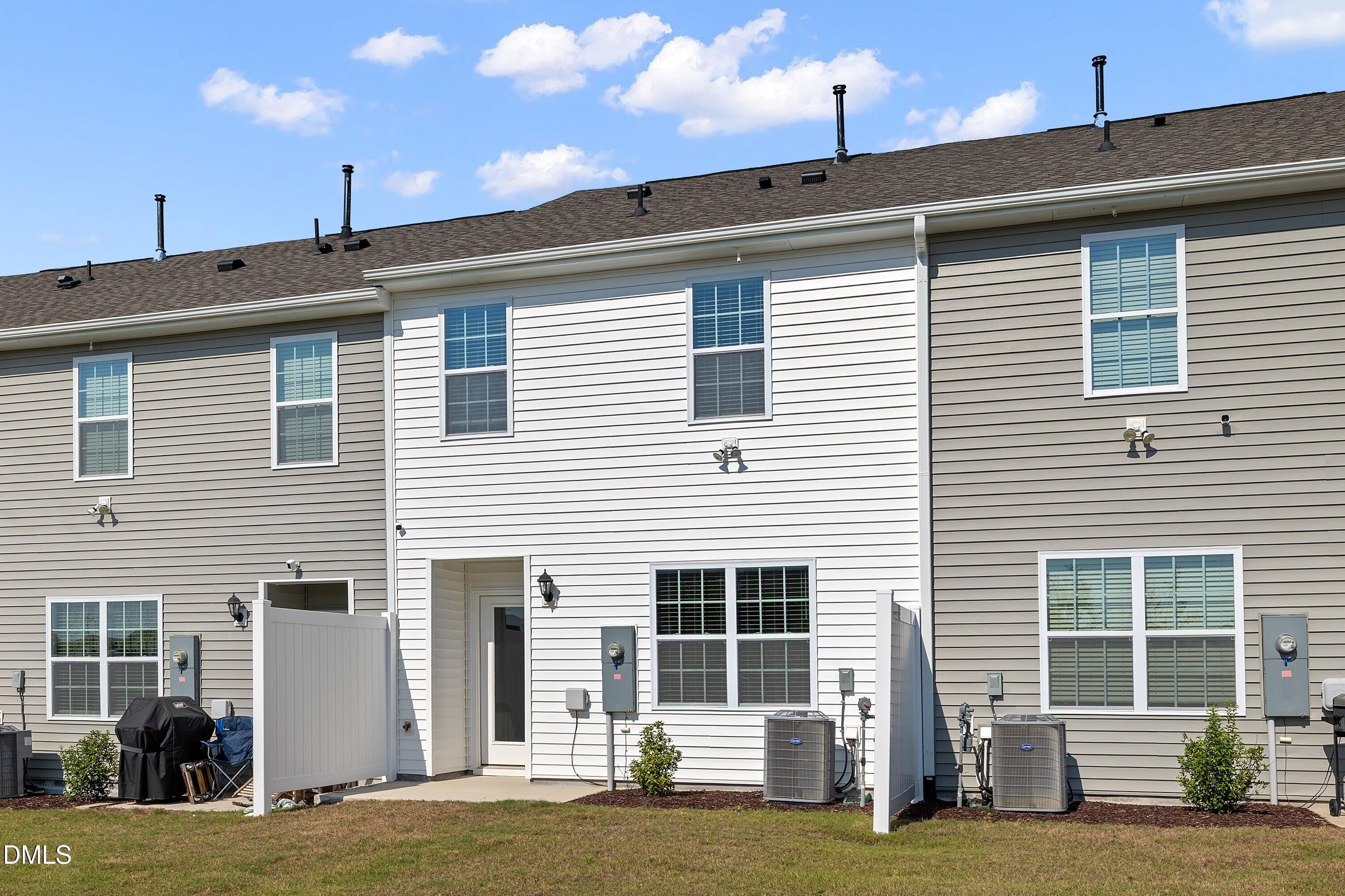 544 Belgian Red Way Property Photo 24