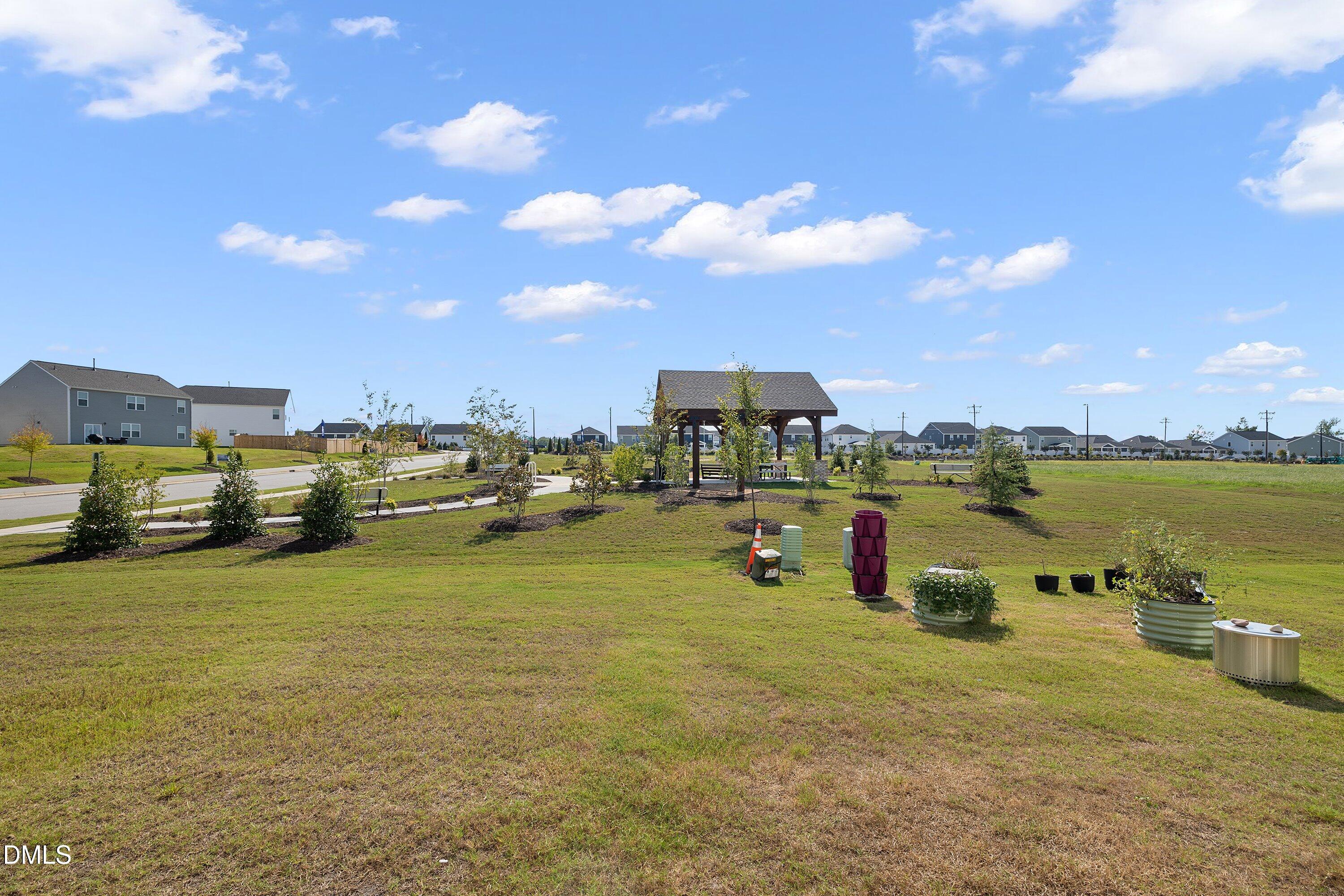 544 Belgian Red Way Property Photo 27