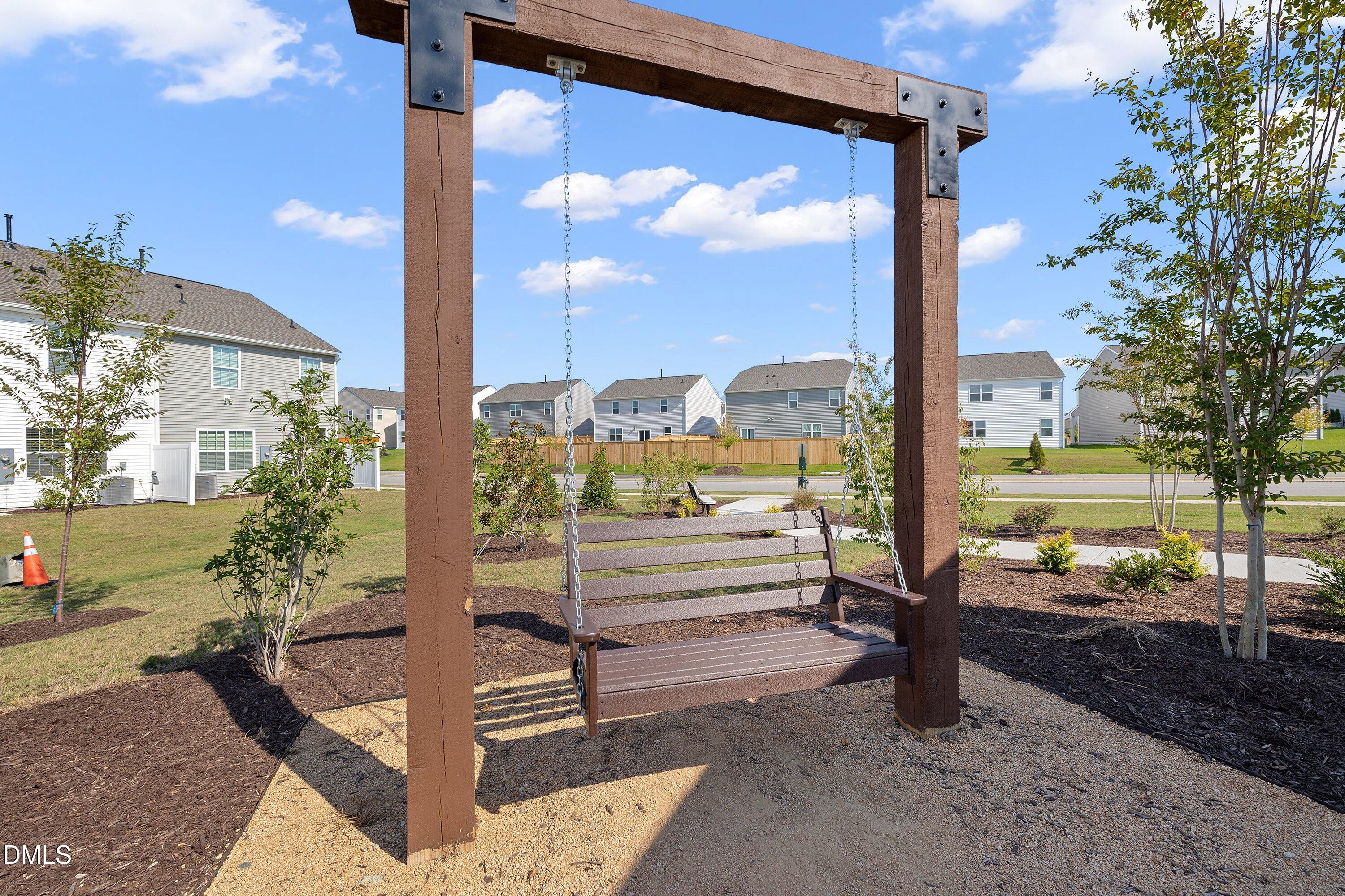 544 Belgian Red Way Property Photo 28