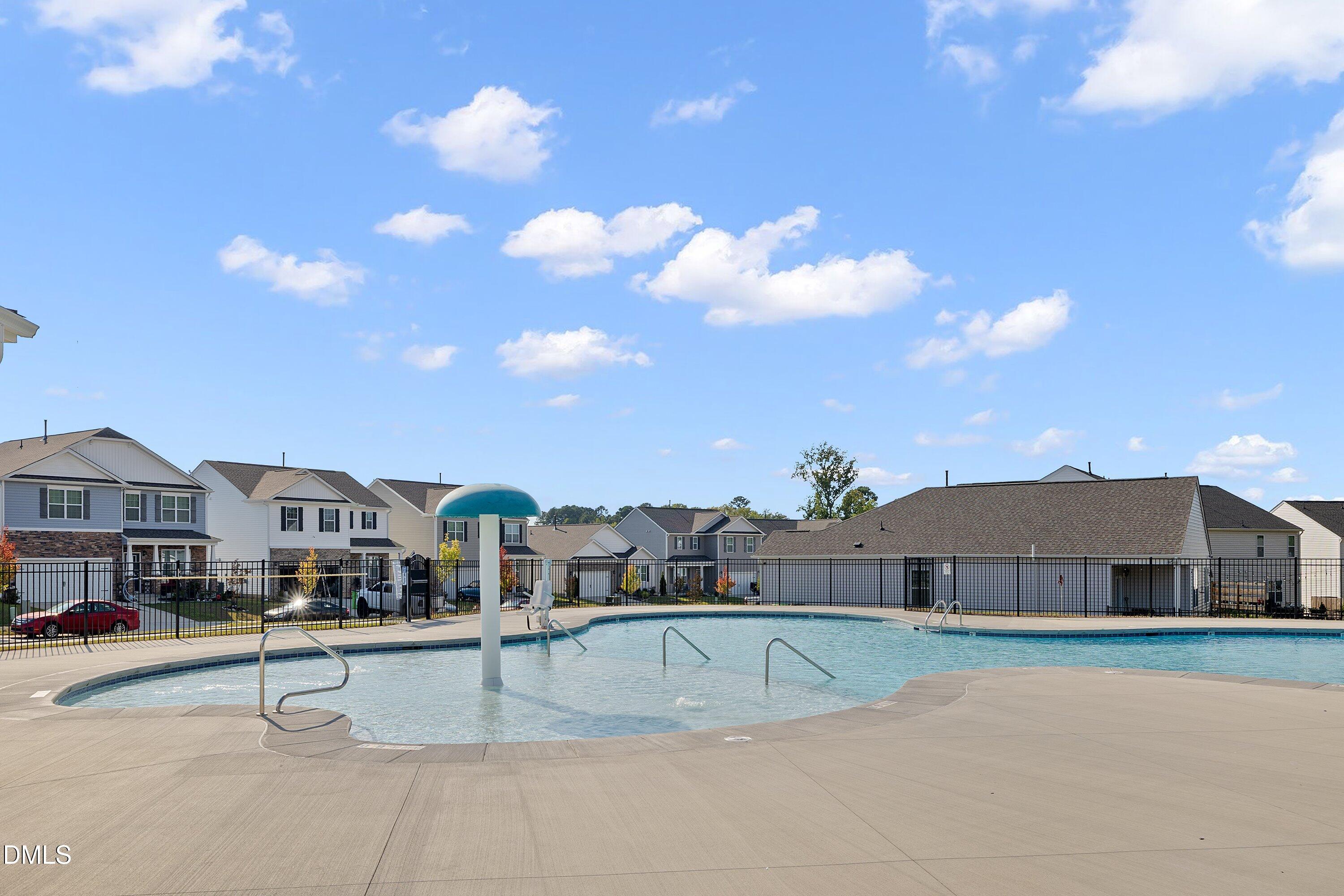 544 Belgian Red Way Property Photo 32