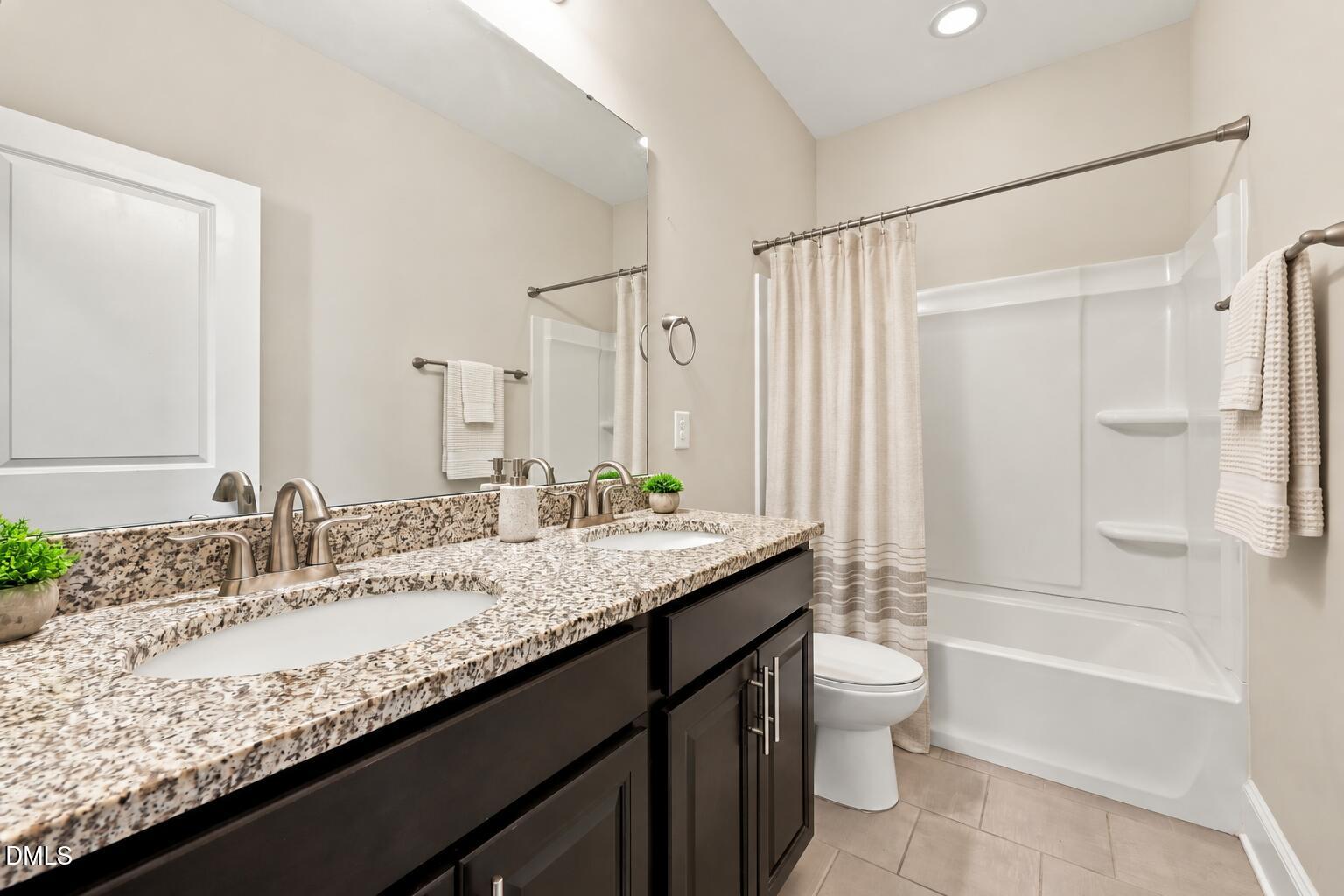 424 Kings Glen Way Property Photo 30