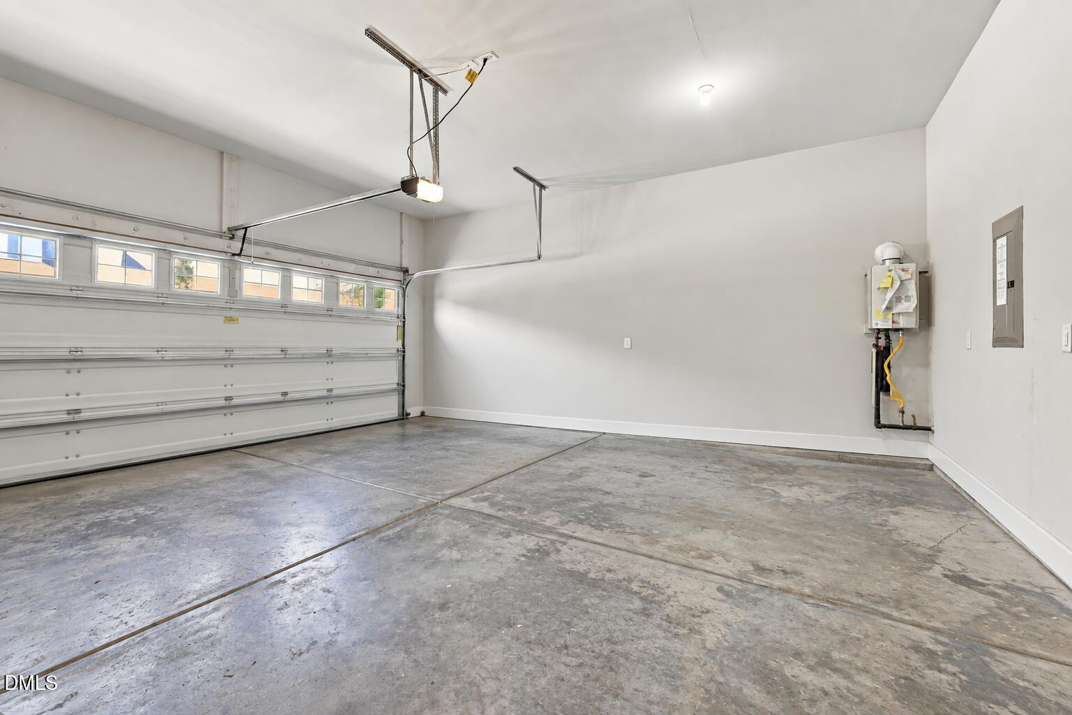 424 Kings Glen Way Property Photo 34