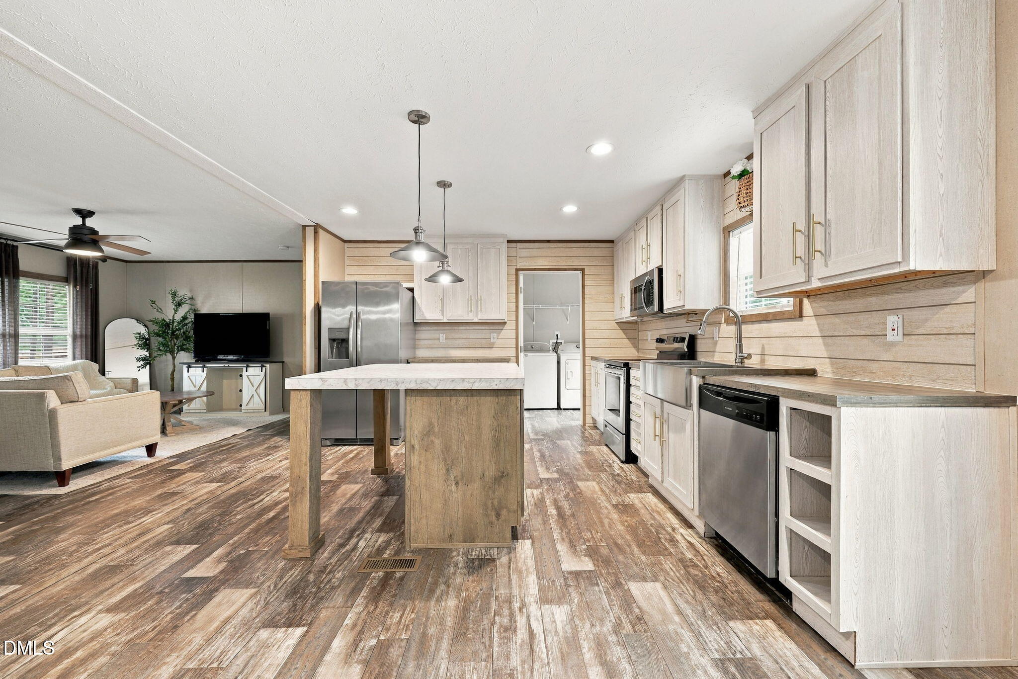 6629 Woodlawn Drive Property Photo 8