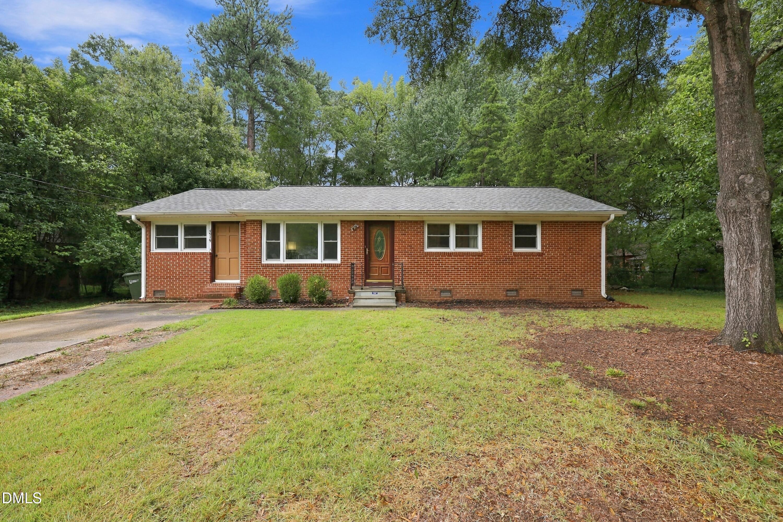 4919 Brentwood Road Property Photo 1