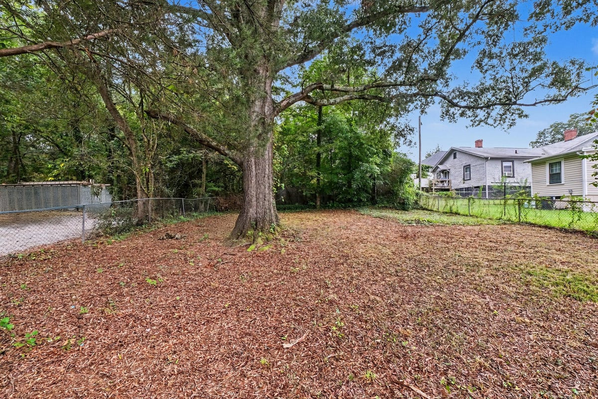 415 N Guthrie Avenue Property Photo 18