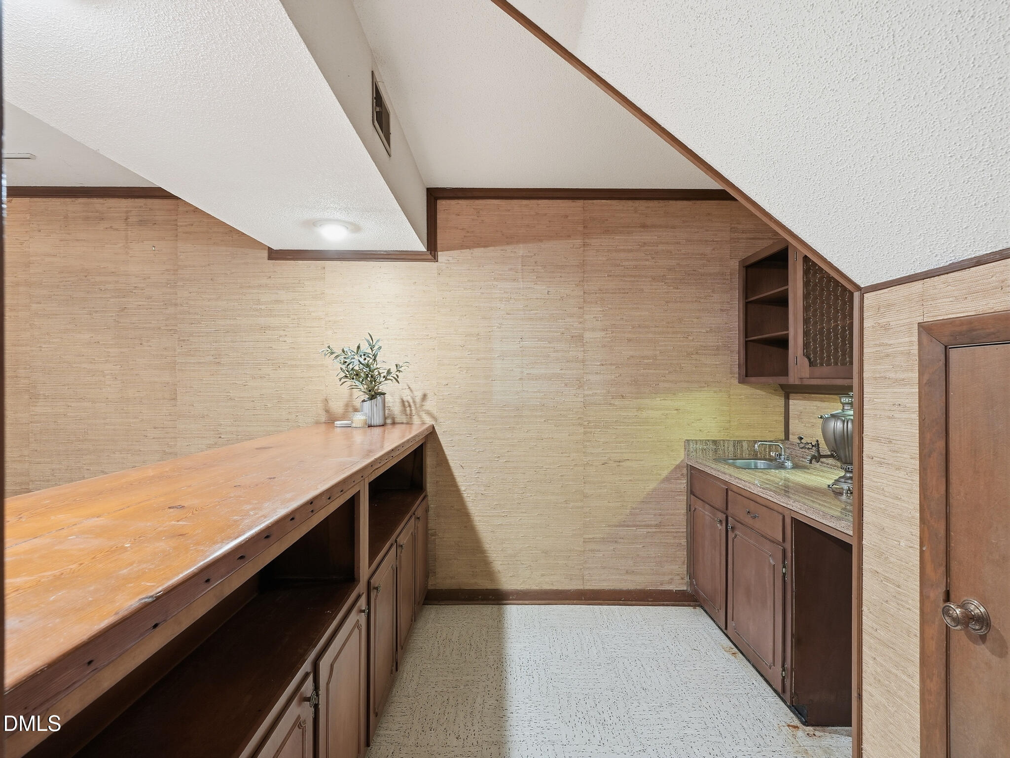 706 Queensferry Road Property Photo 34