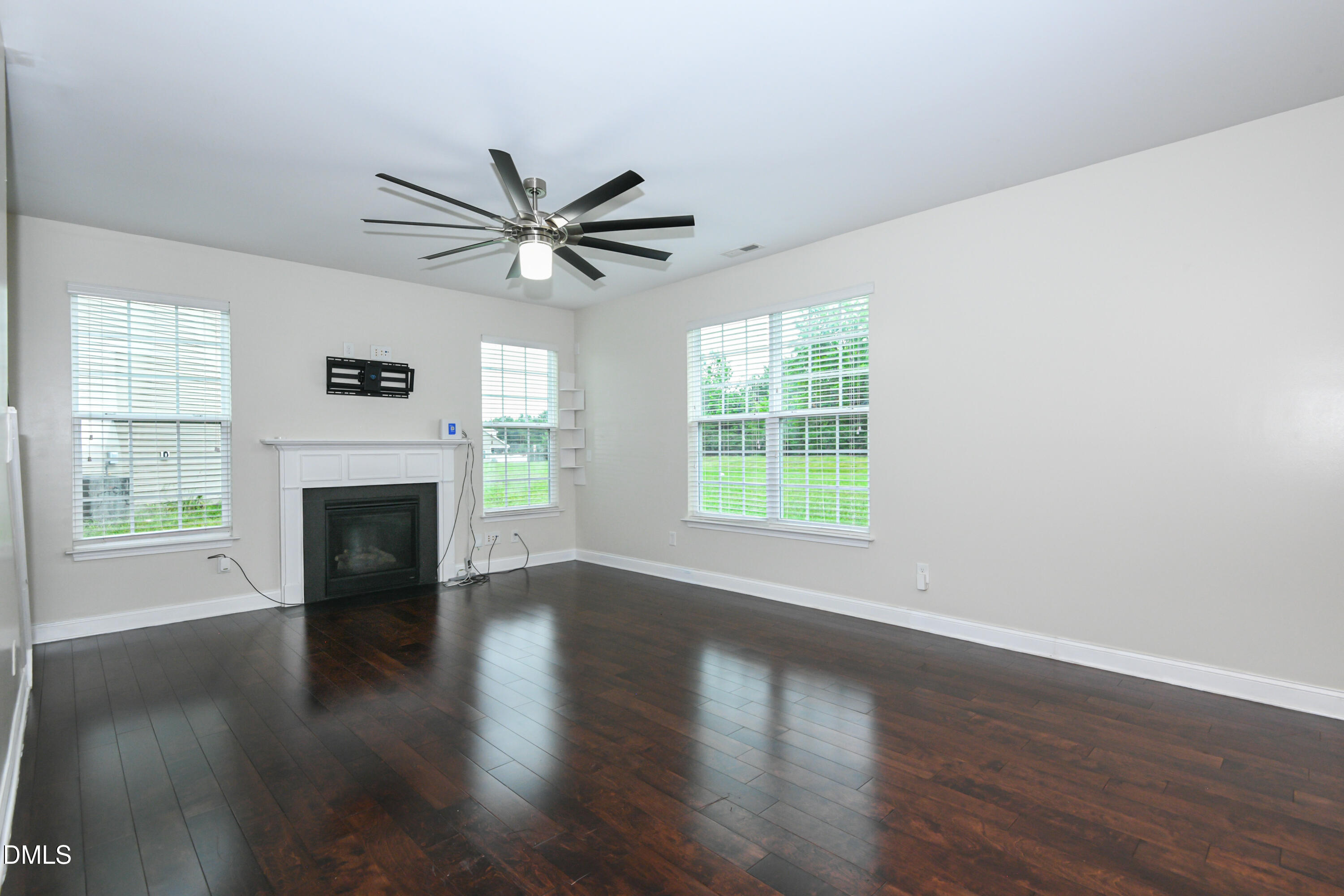 4015 Bow Court Property Photo 4