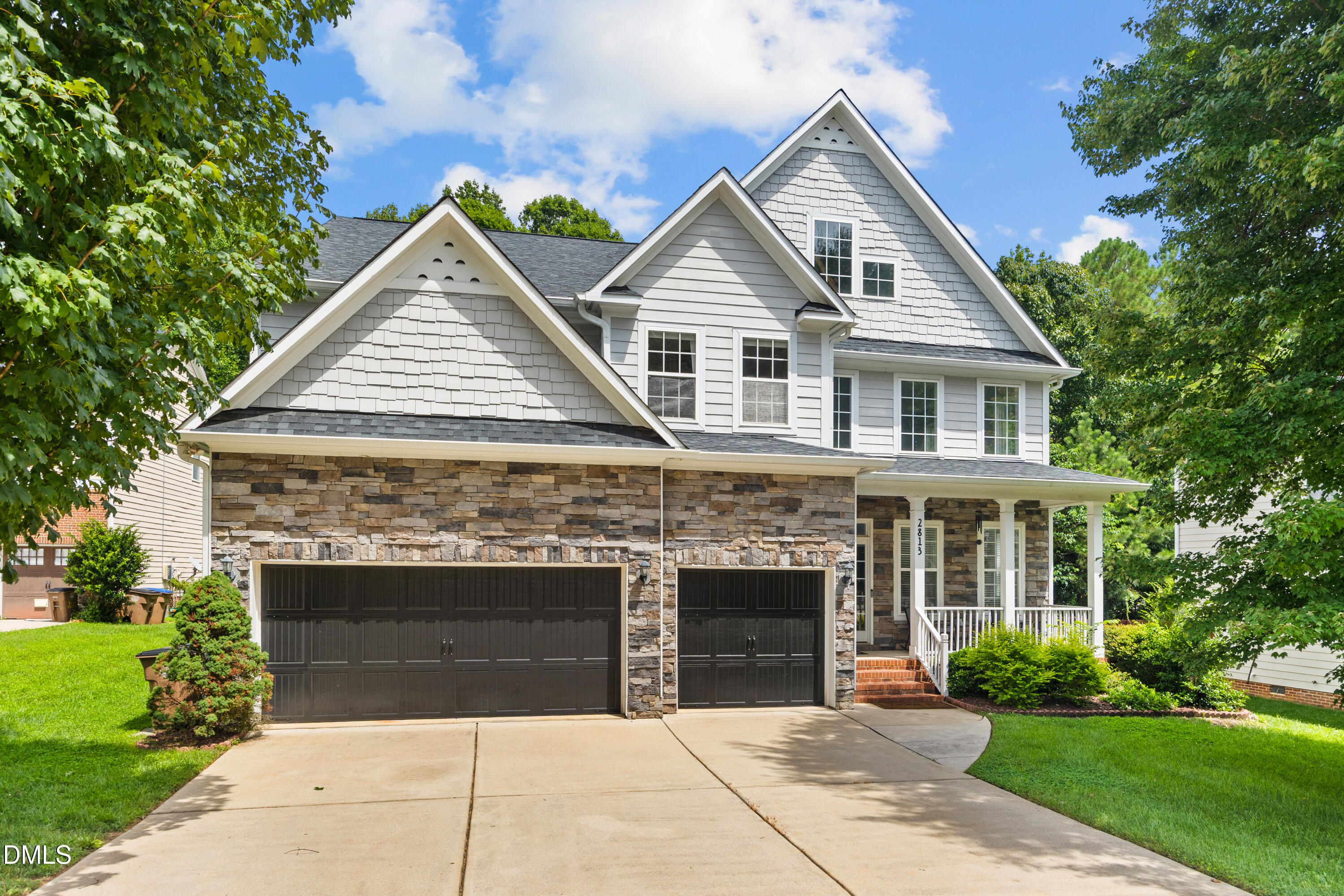 2813 Carriage Meadows Drive Property Photo 4