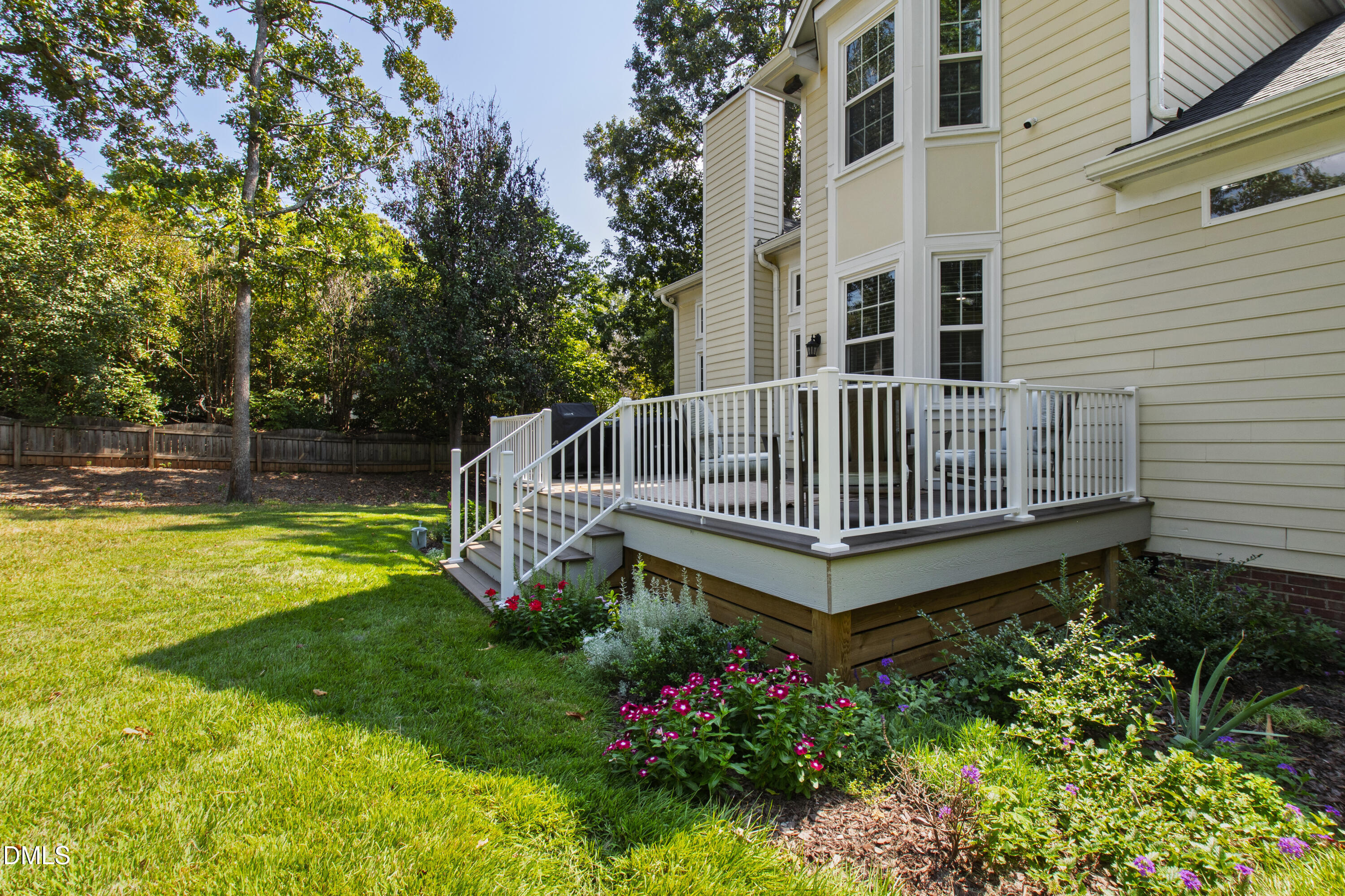 100 Leblanc Court Property Photo 7