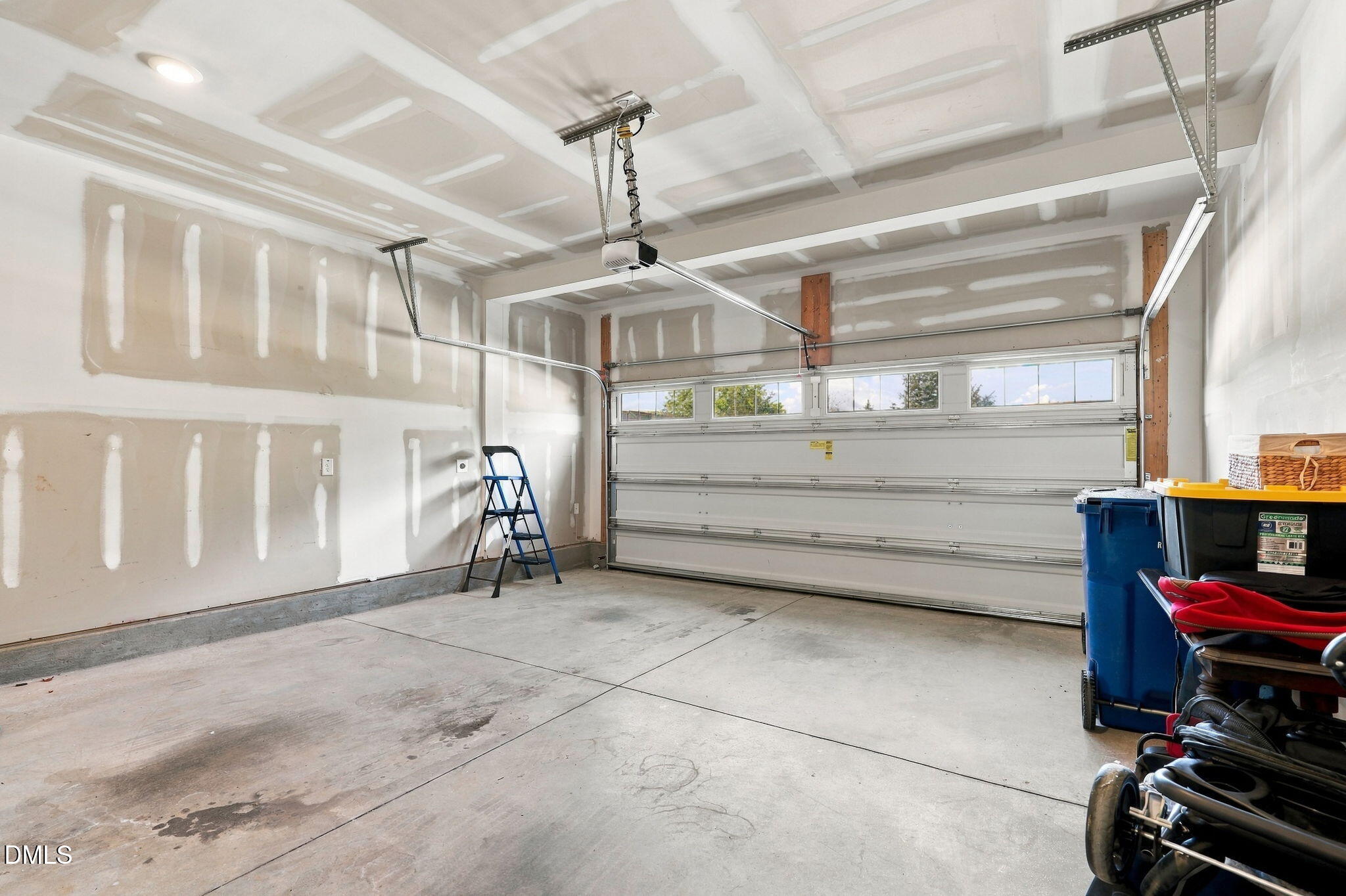 2102 Goudy Drive Property Photo 37