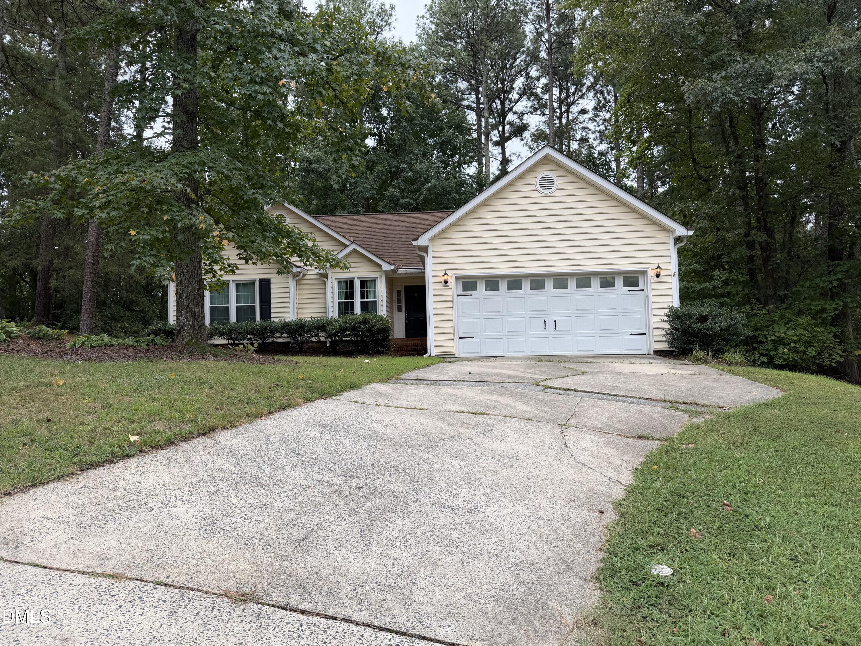 4 Trump Court Property Photo 1