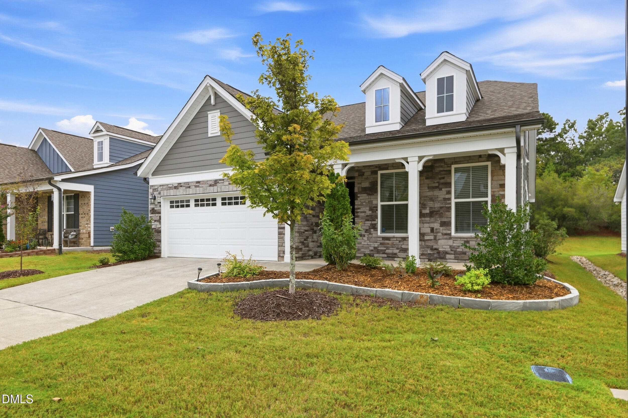 1106 Pondfield Way Property Photo 6