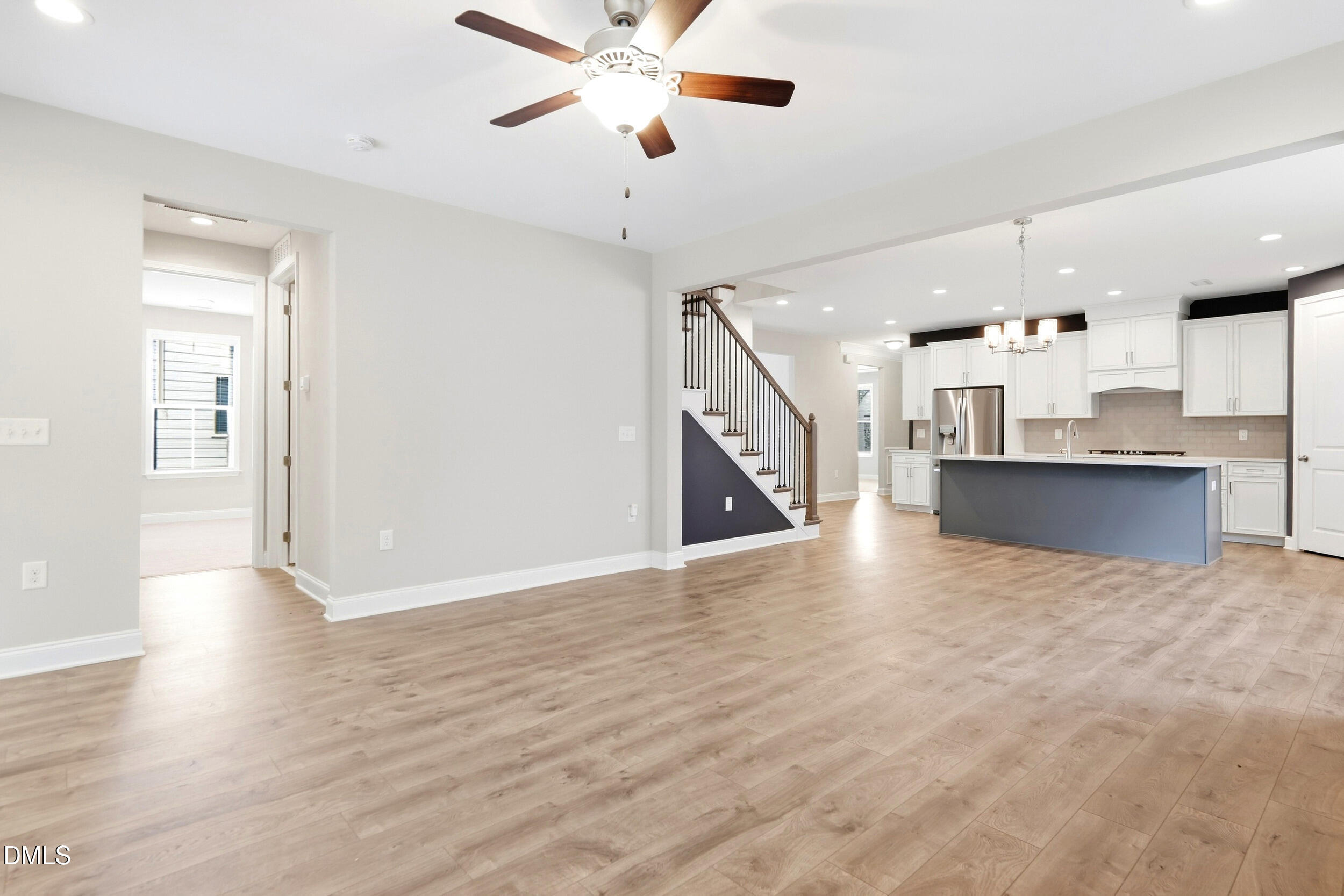 1106 Pondfield Way Property Photo 10