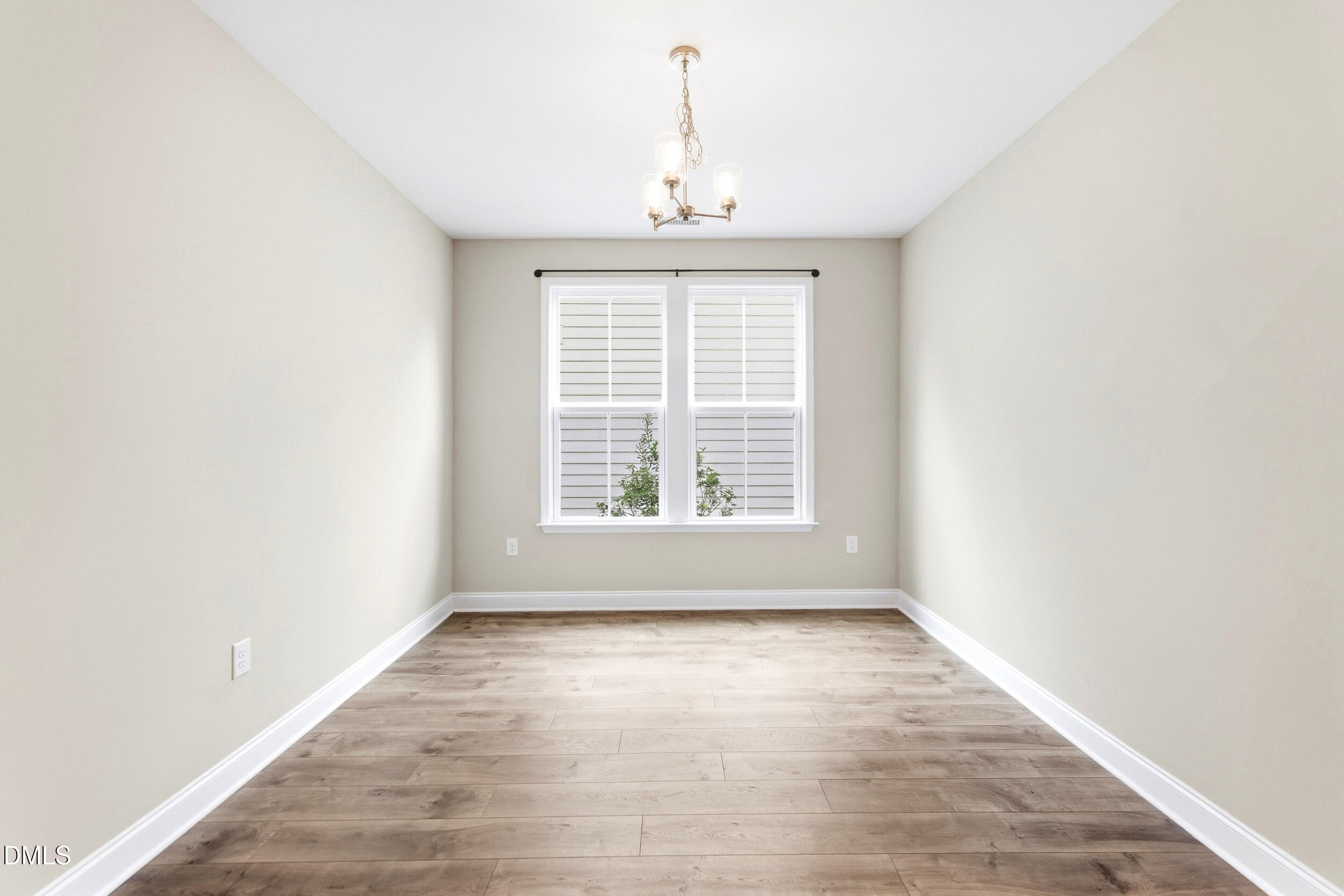 1106 Pondfield Way Property Photo 17