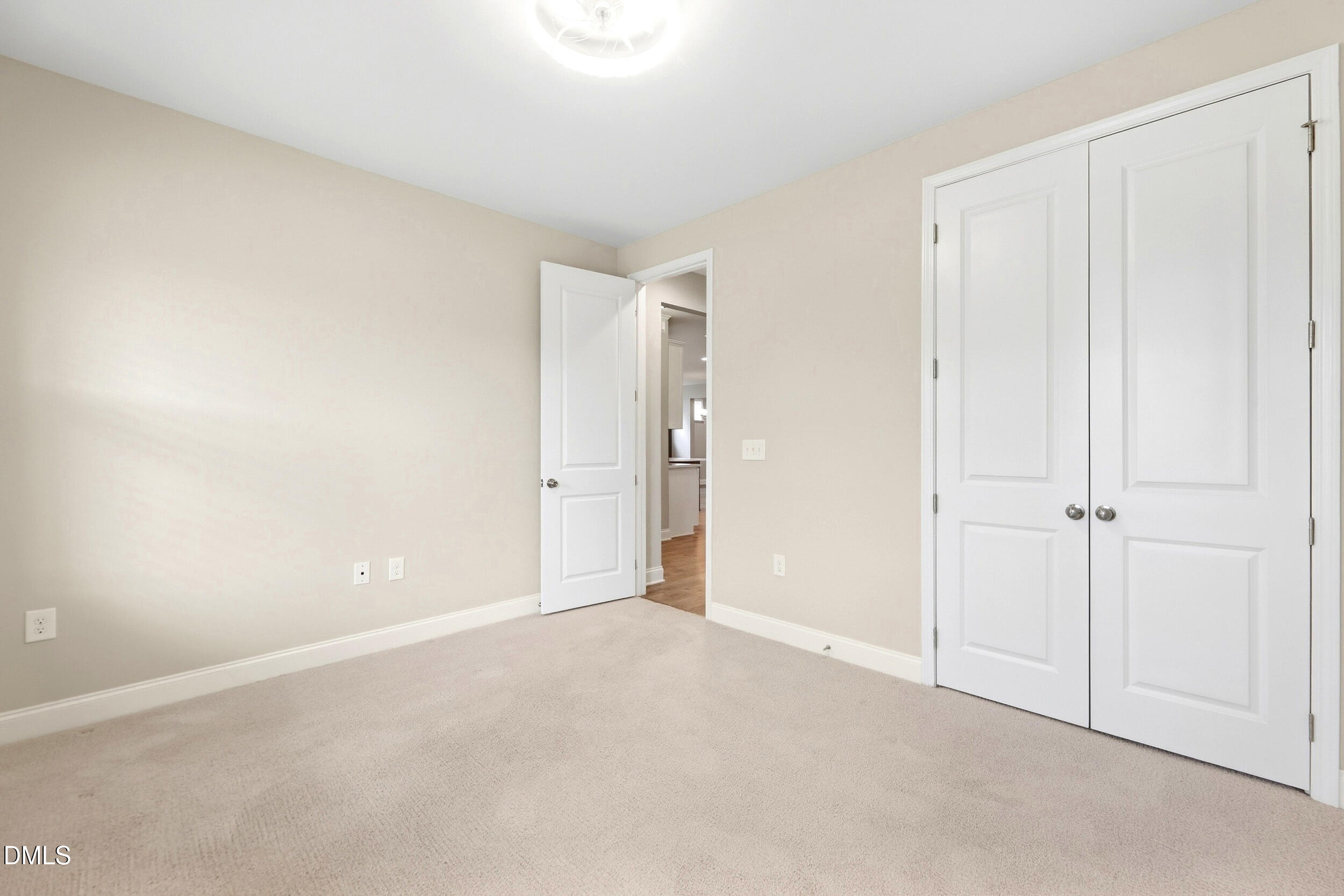 1106 Pondfield Way Property Photo 27