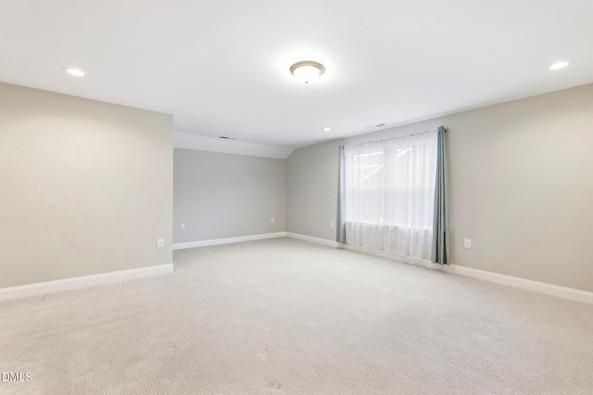 1106 Pondfield Way Property Photo 29