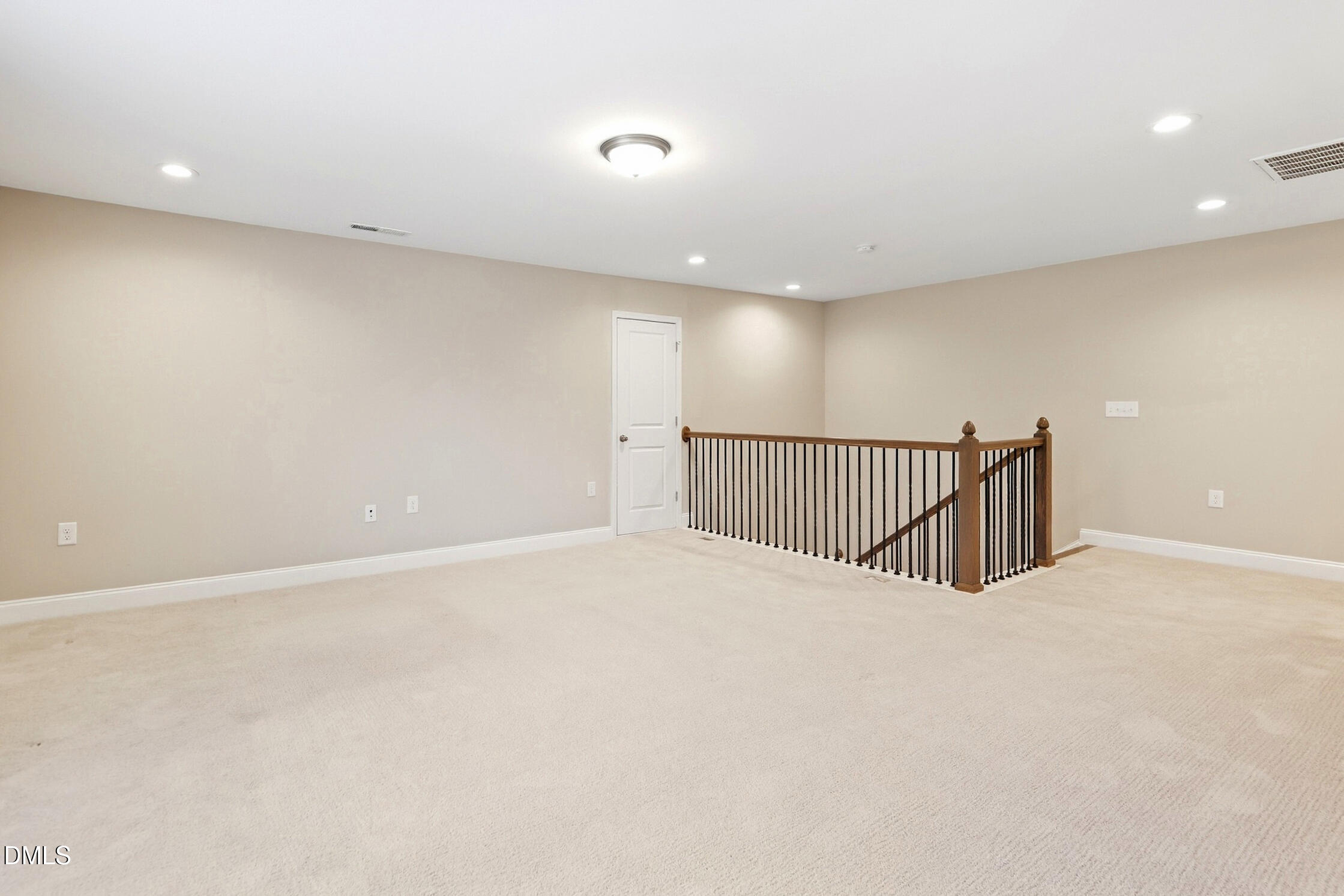 1106 Pondfield Way Property Photo 31