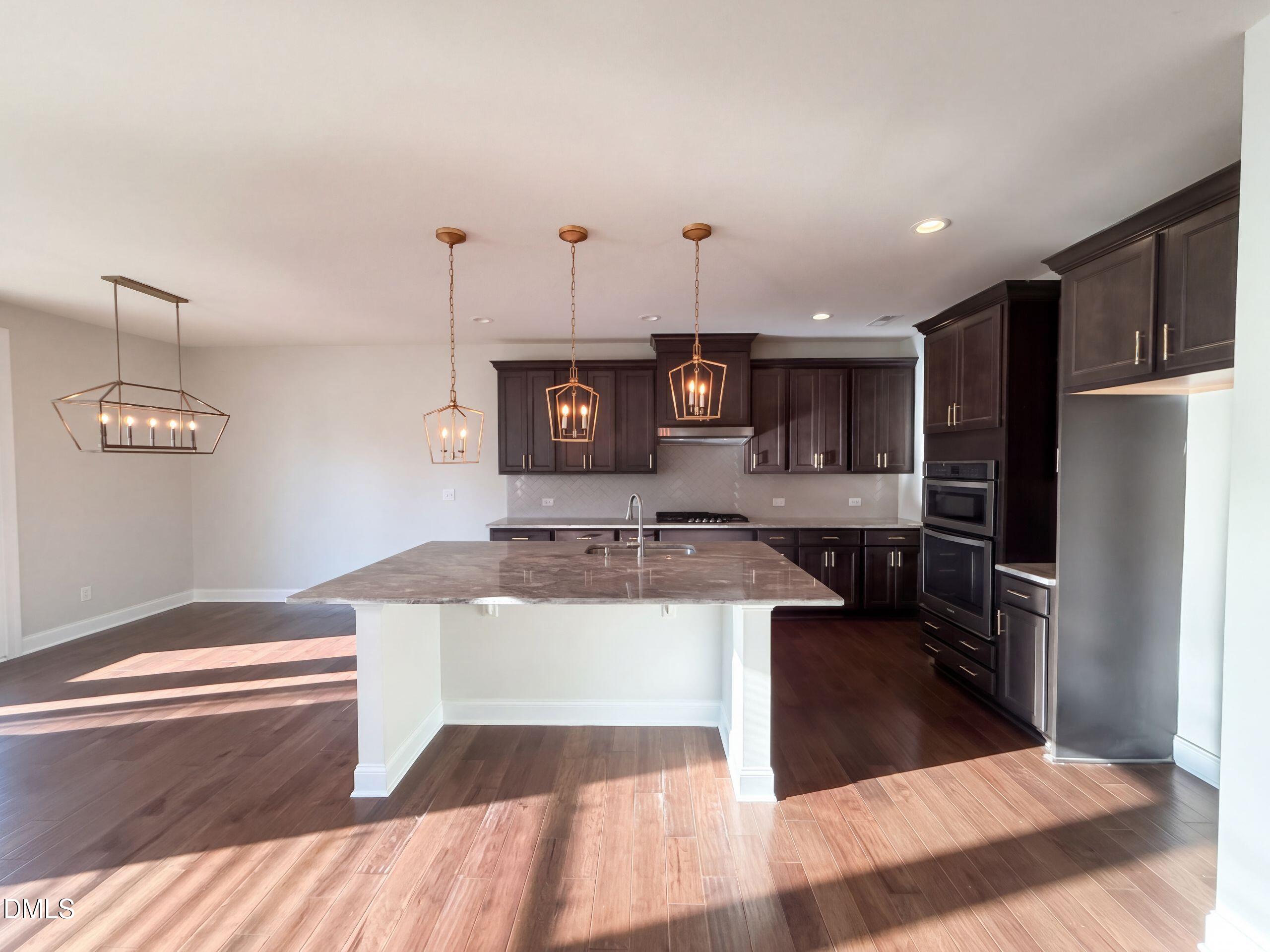 123 Filigree Way Property Photo 6