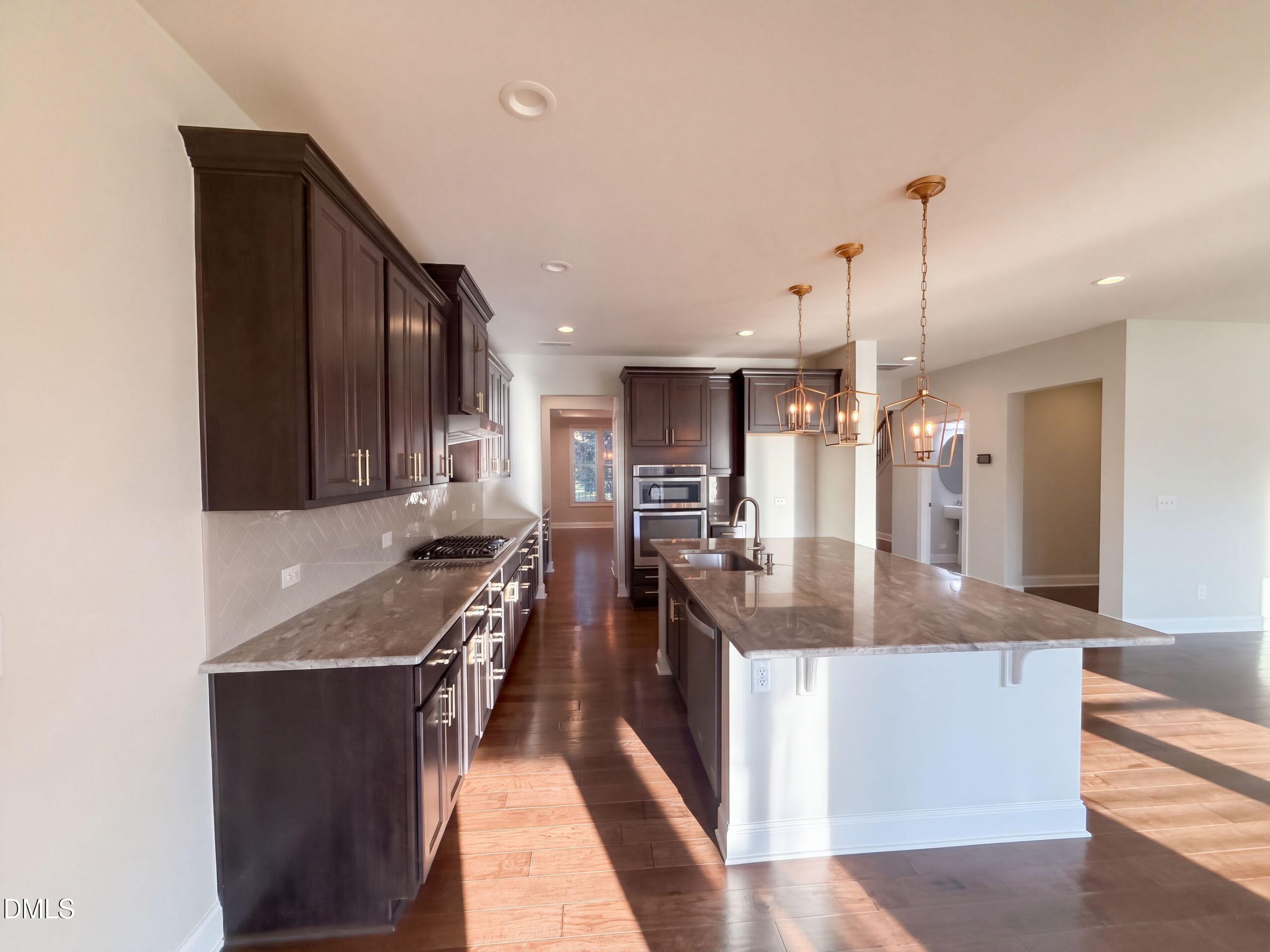 123 Filigree Way Property Photo 8