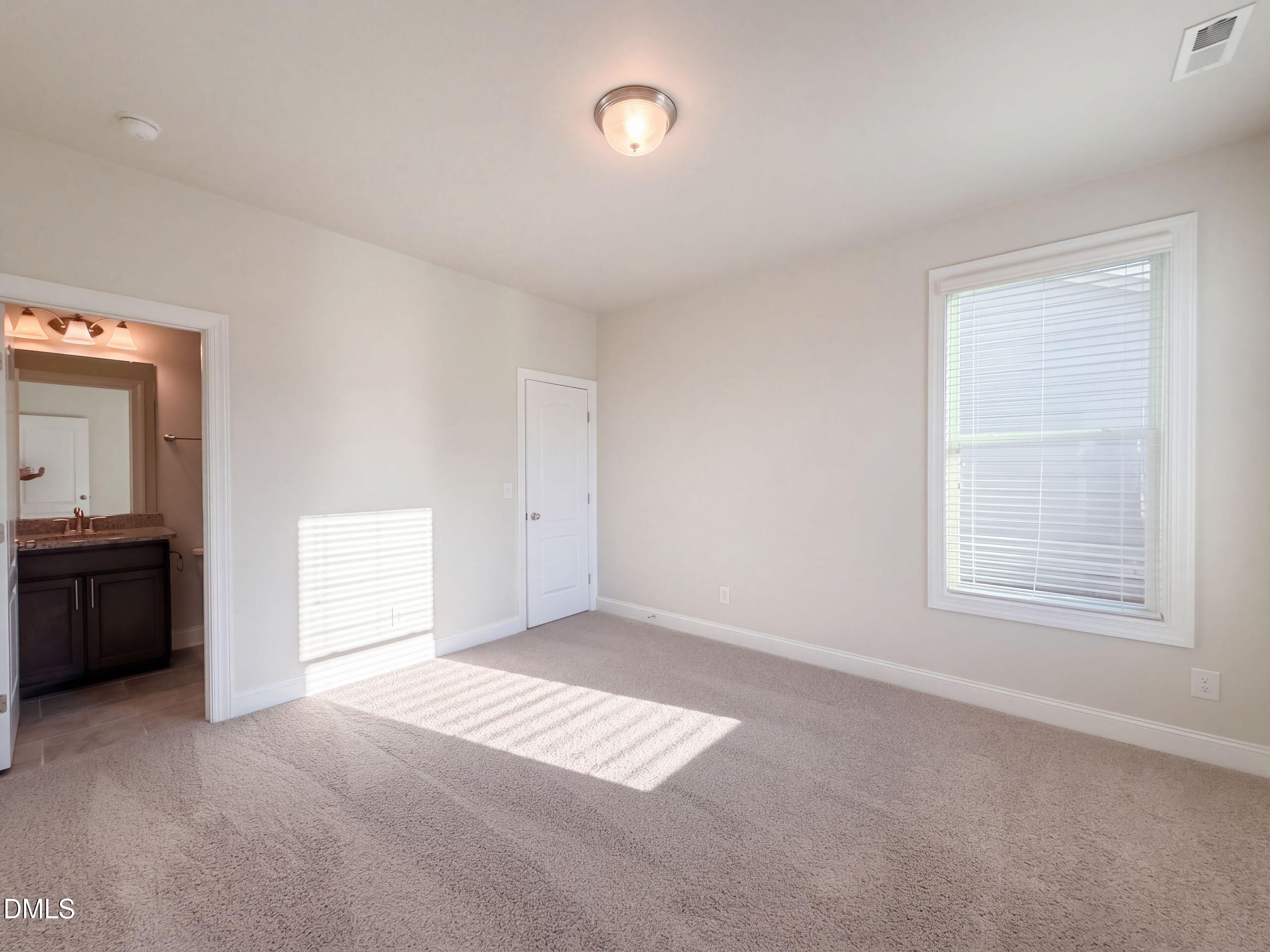 123 Filigree Way Property Photo 13