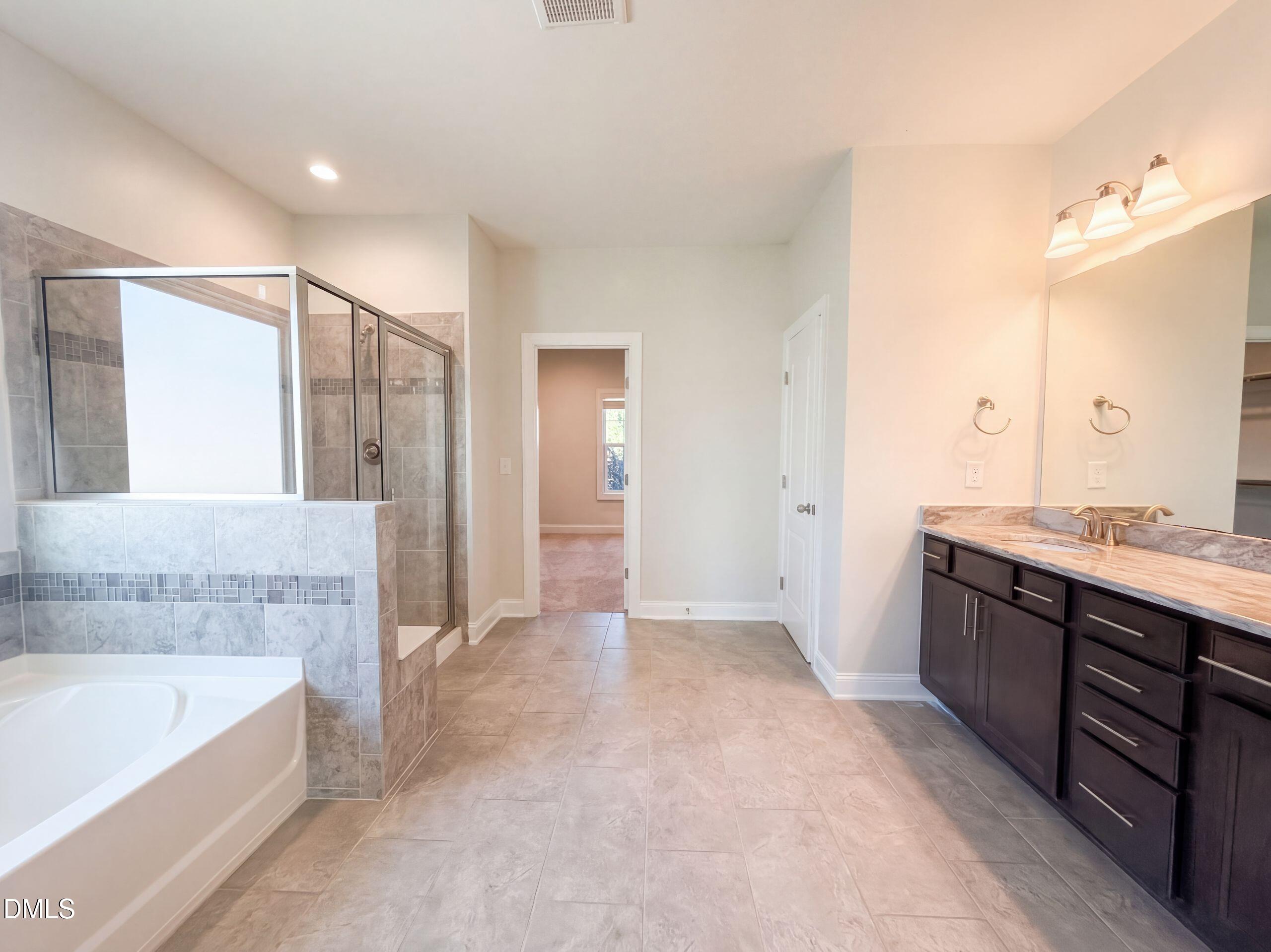 123 Filigree Way Property Photo 26
