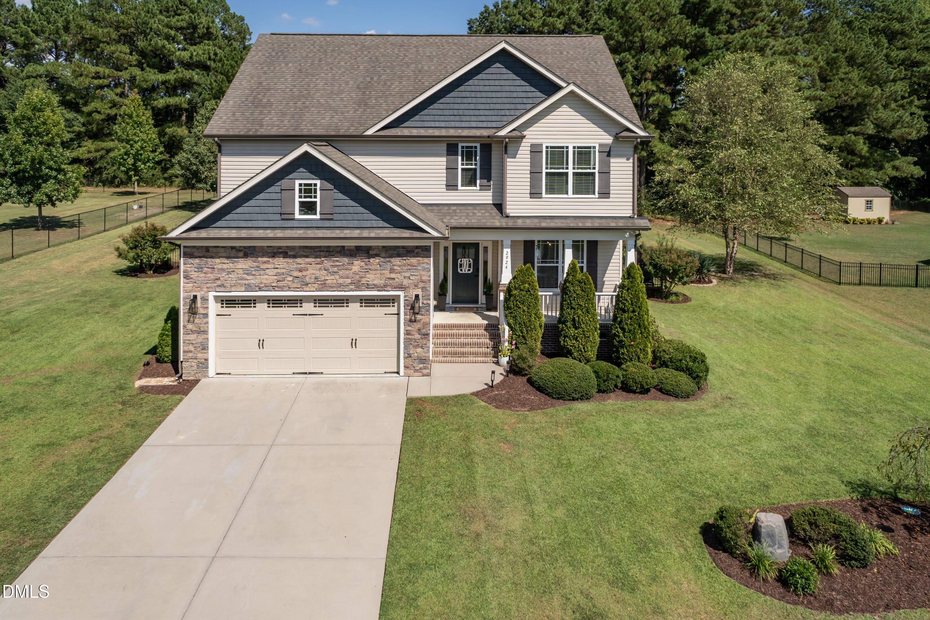 2924 Plantation Glen Drive Property Photo 1
