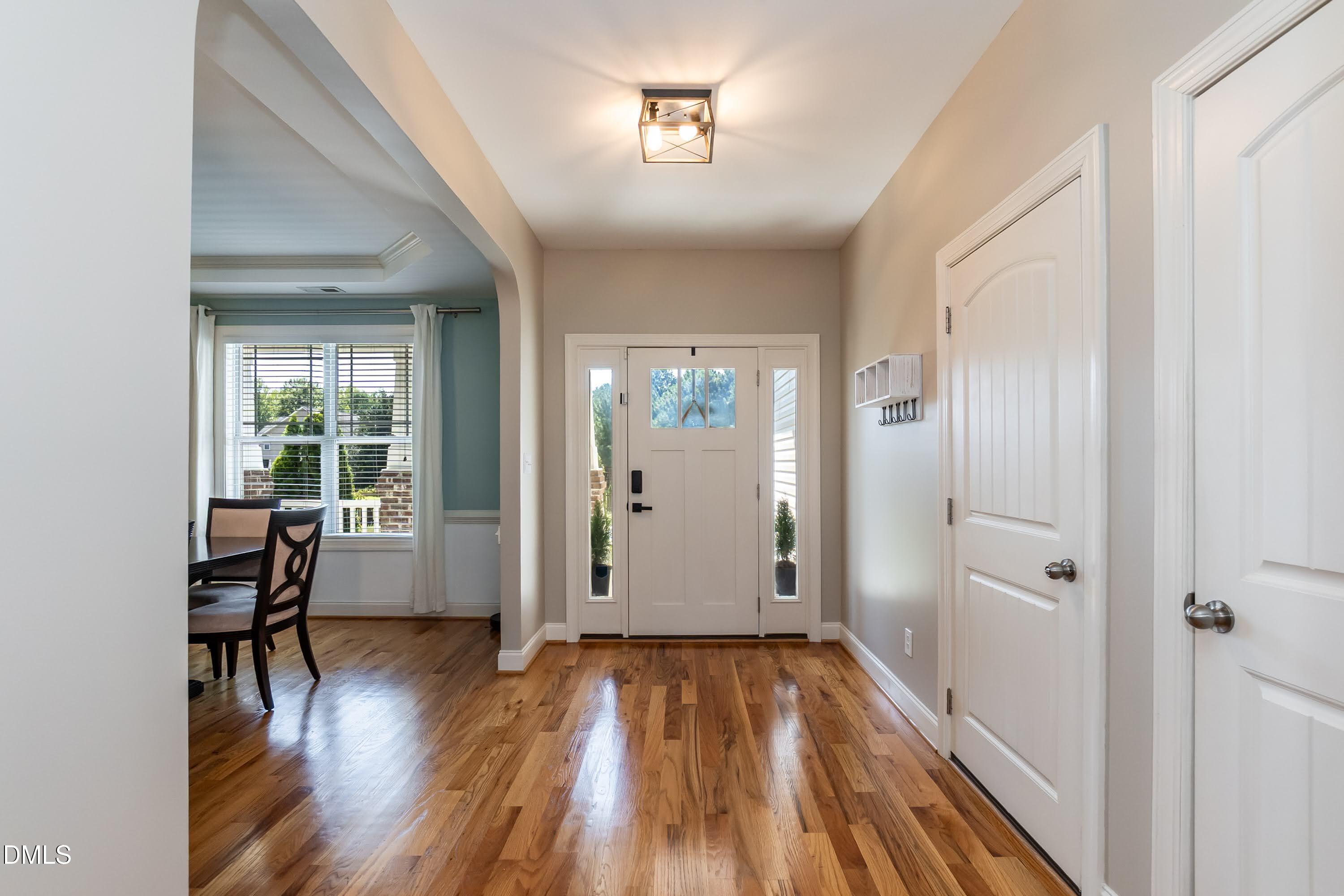 2924 Plantation Glen Drive Property Photo 4