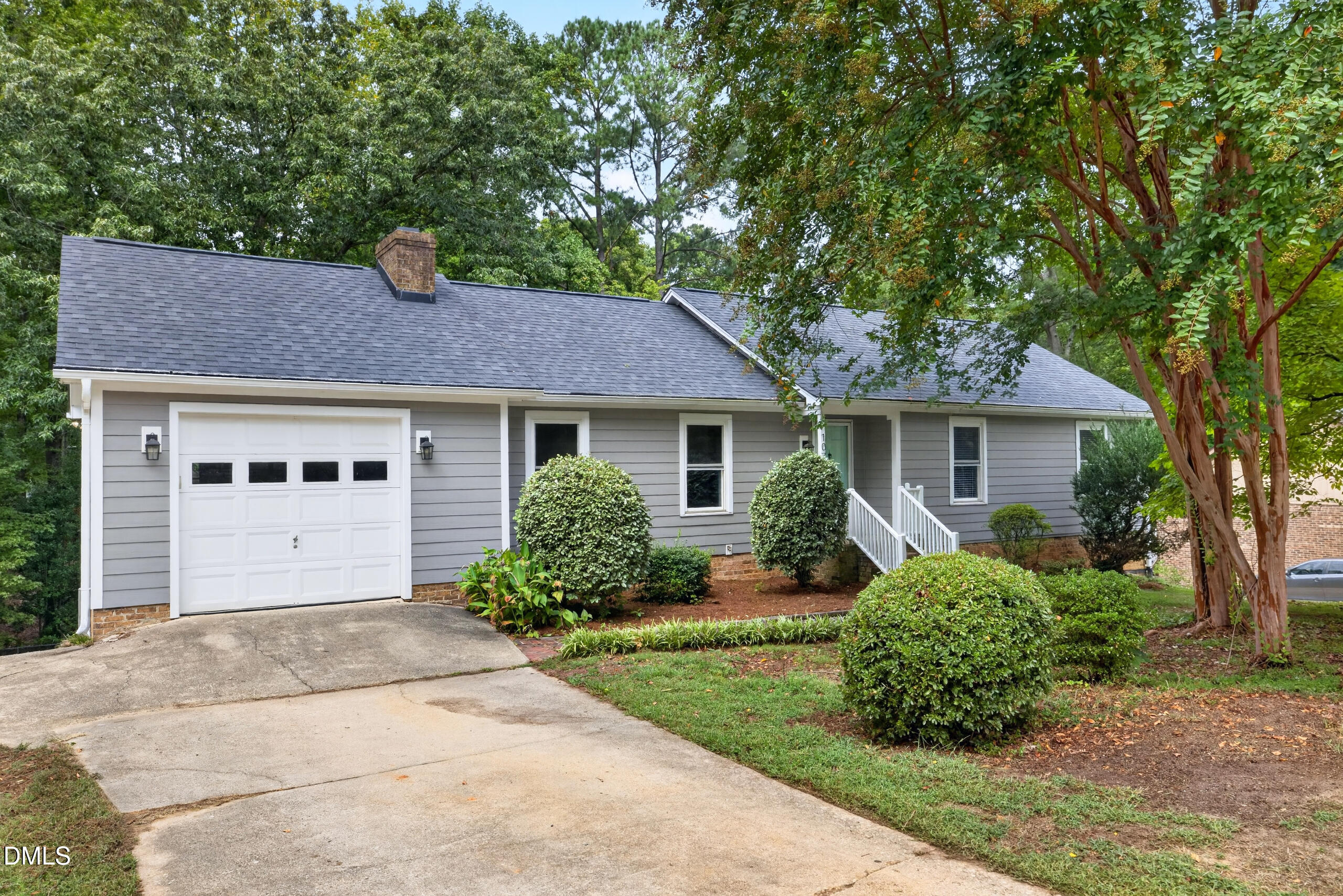 107 Whitehall Way Property Photo 1