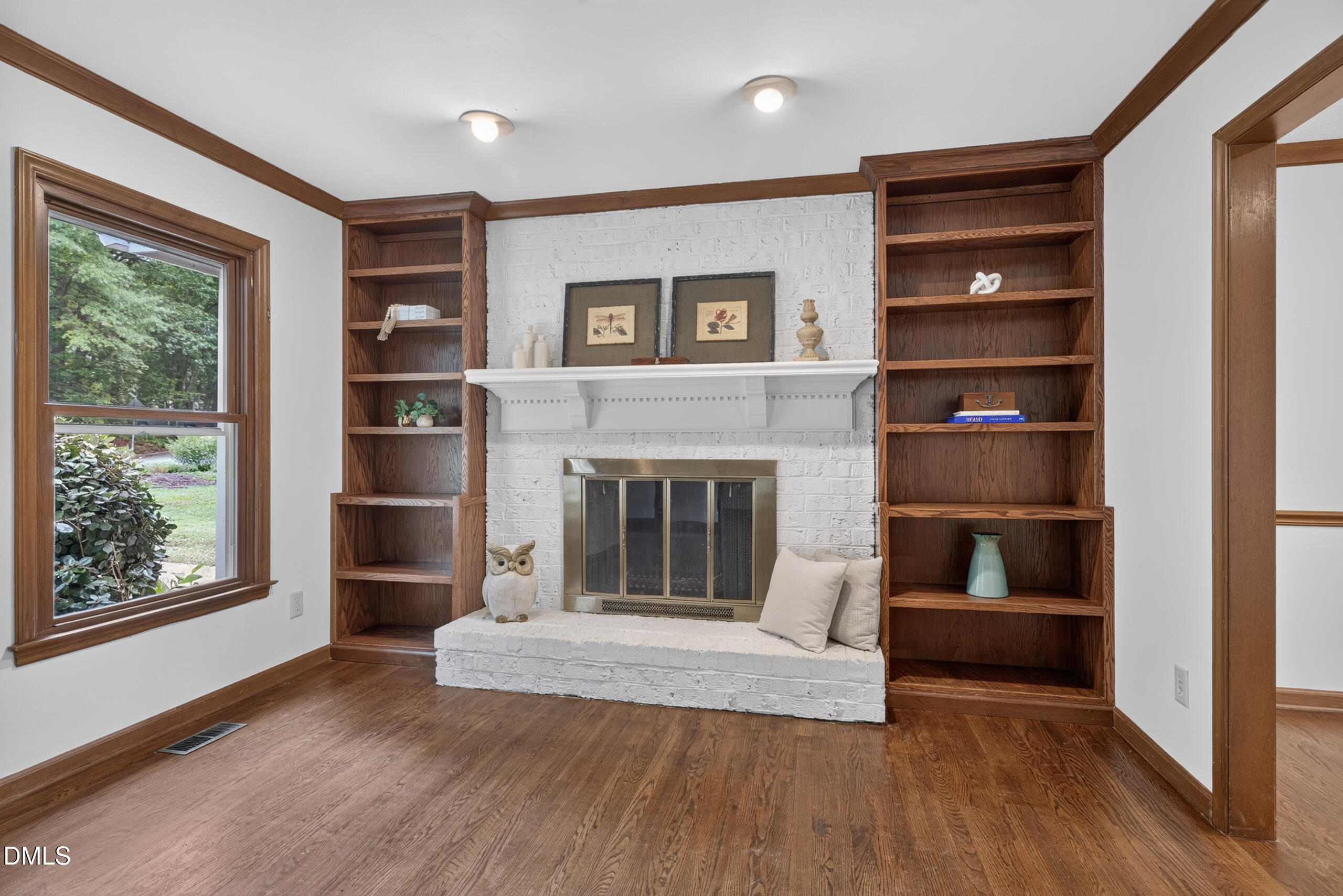 107 Whitehall Way Property Photo 3