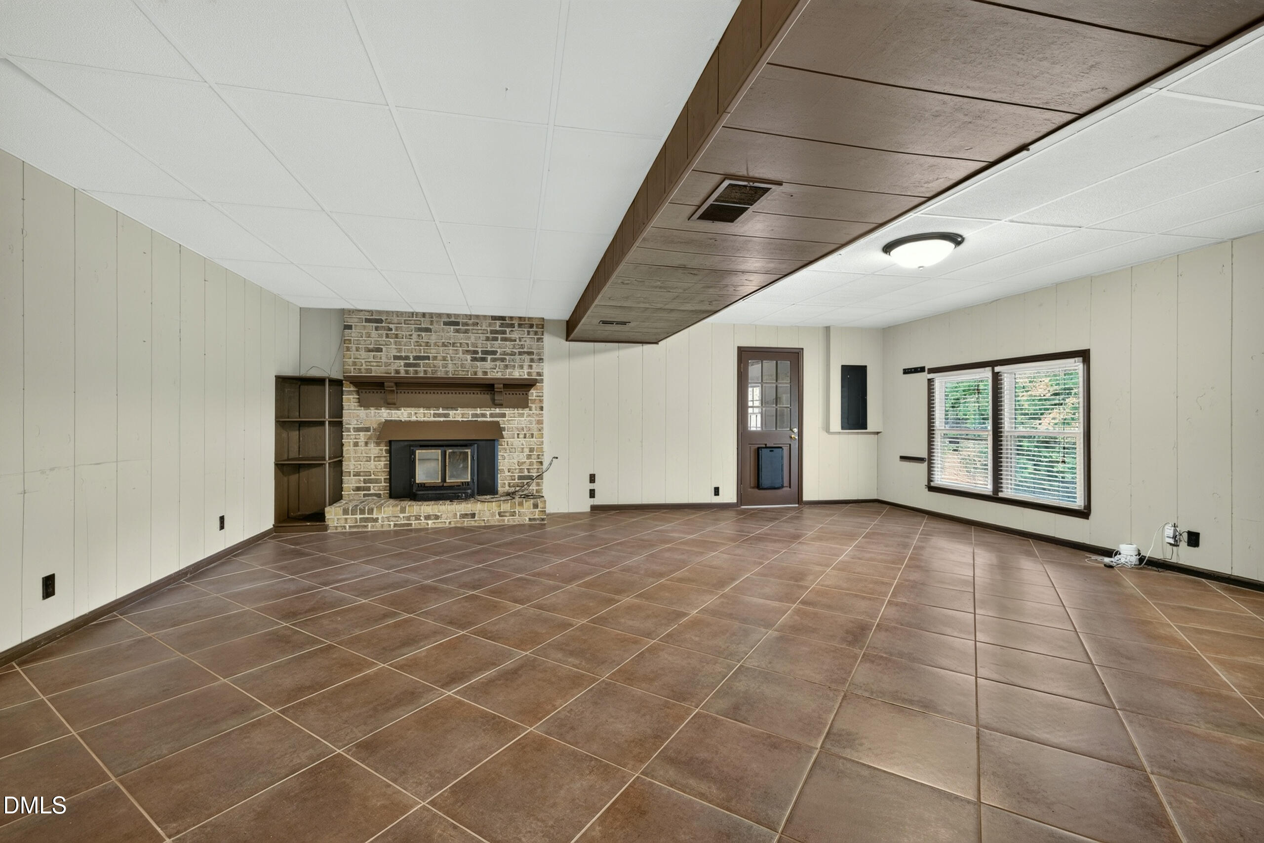 107 Whitehall Way Property Photo 5