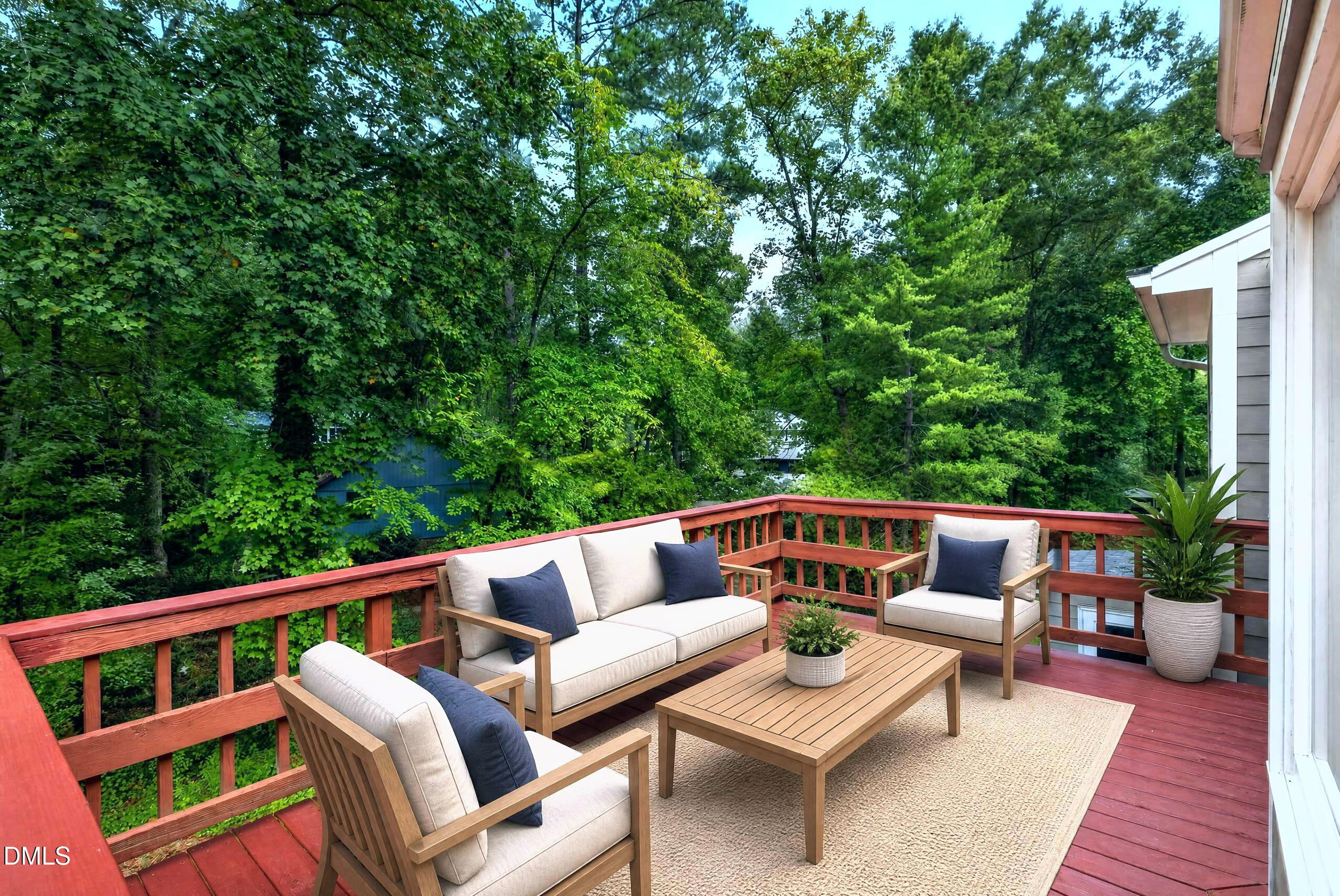 107 Whitehall Way Property Photo 32