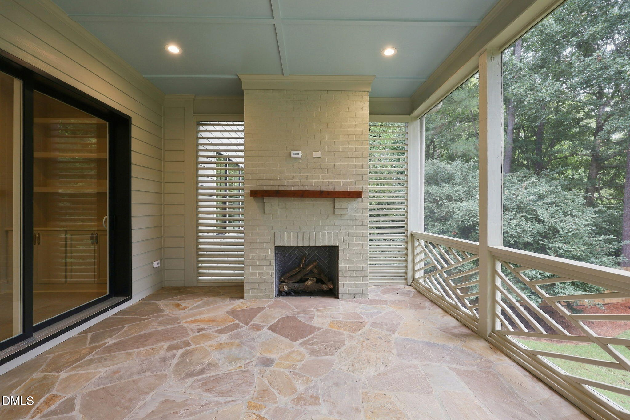 8604 Windjammer Drive Property Photo 5