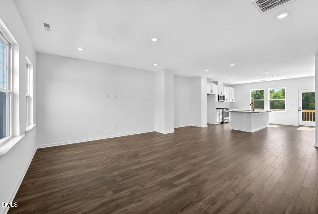 620 Macmillan Way Property Photo 14