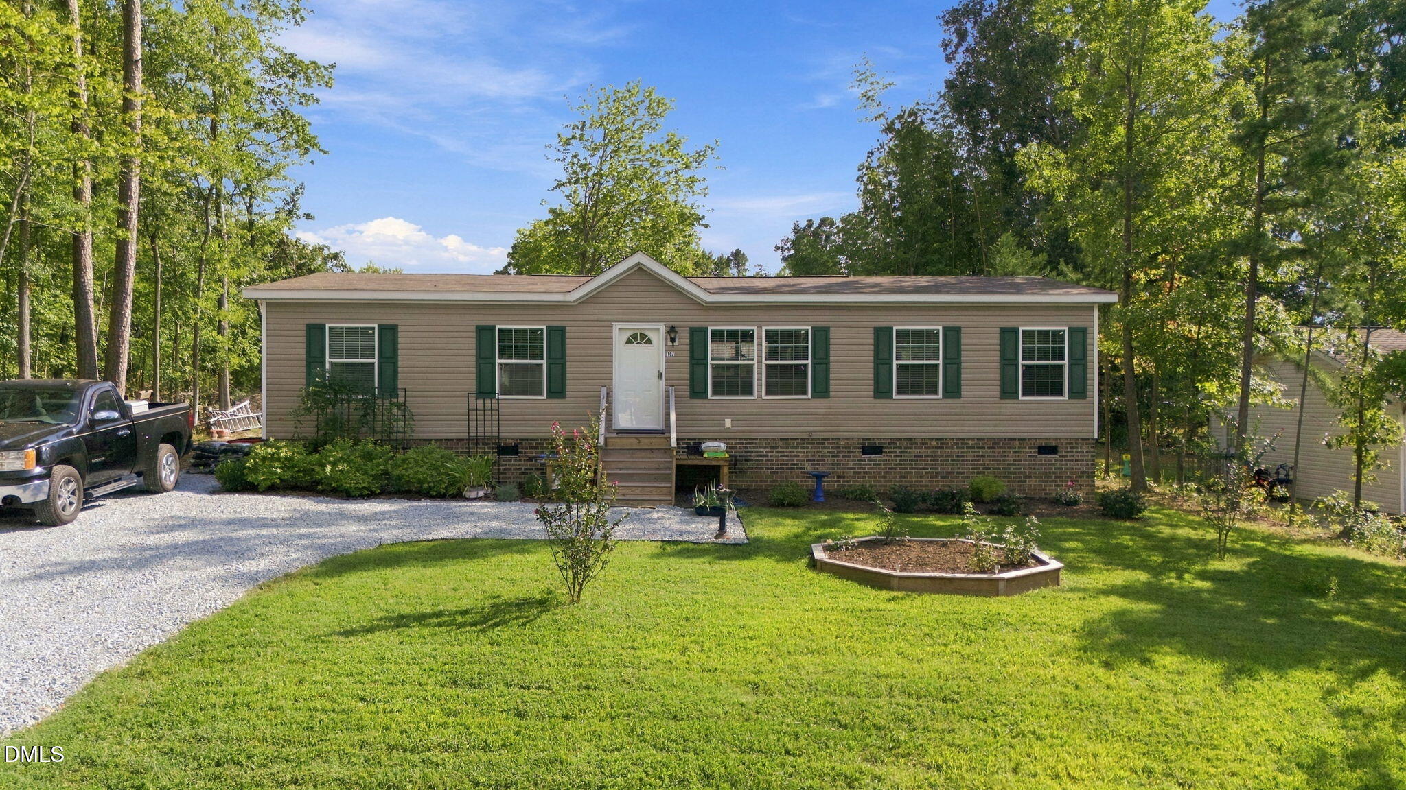 107 Azalea Drive Property Photo 1