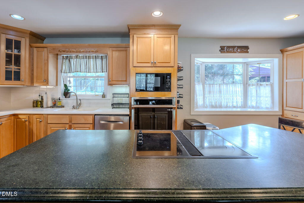 825 Ralph Drive Property Photo 8