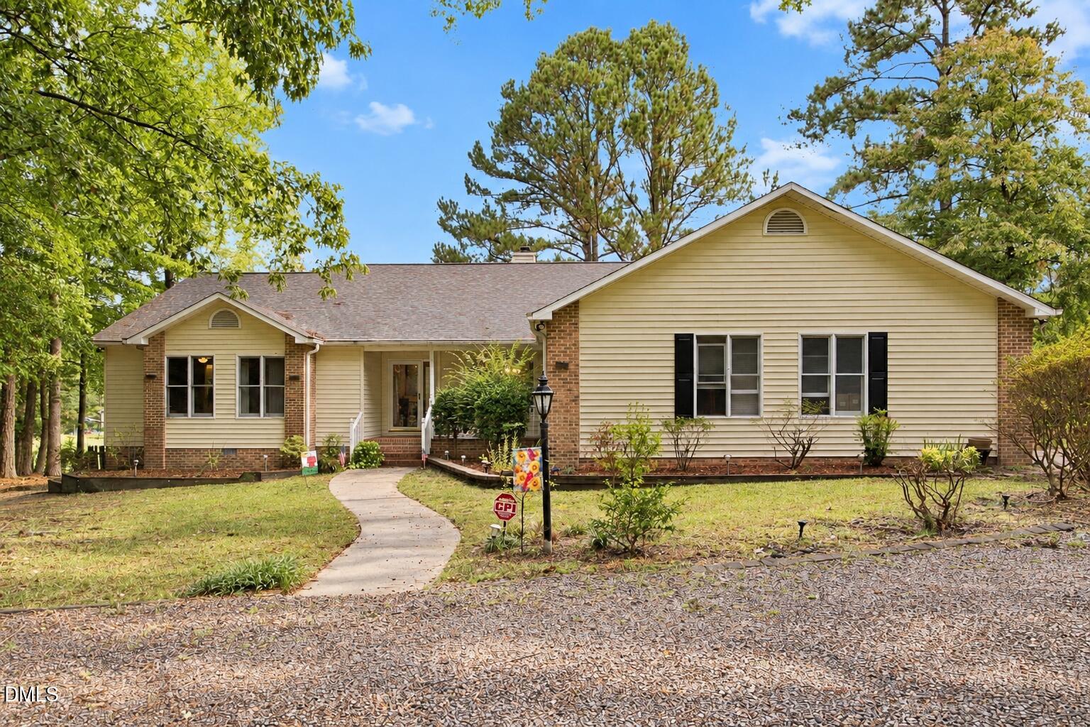 573 Broadmoor Court Property Photo 1